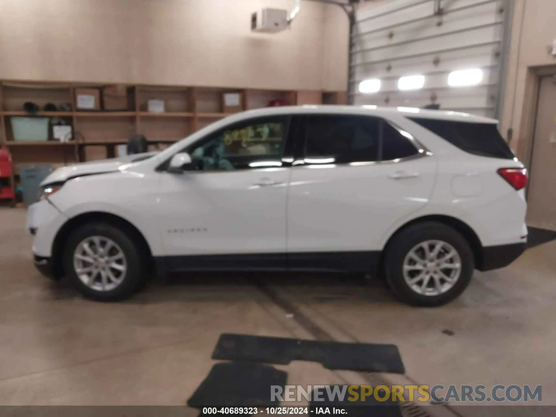 14 Photograph of a damaged car 3GNAXUEV1LS619741 CHEVROLET EQUINOX 2020
