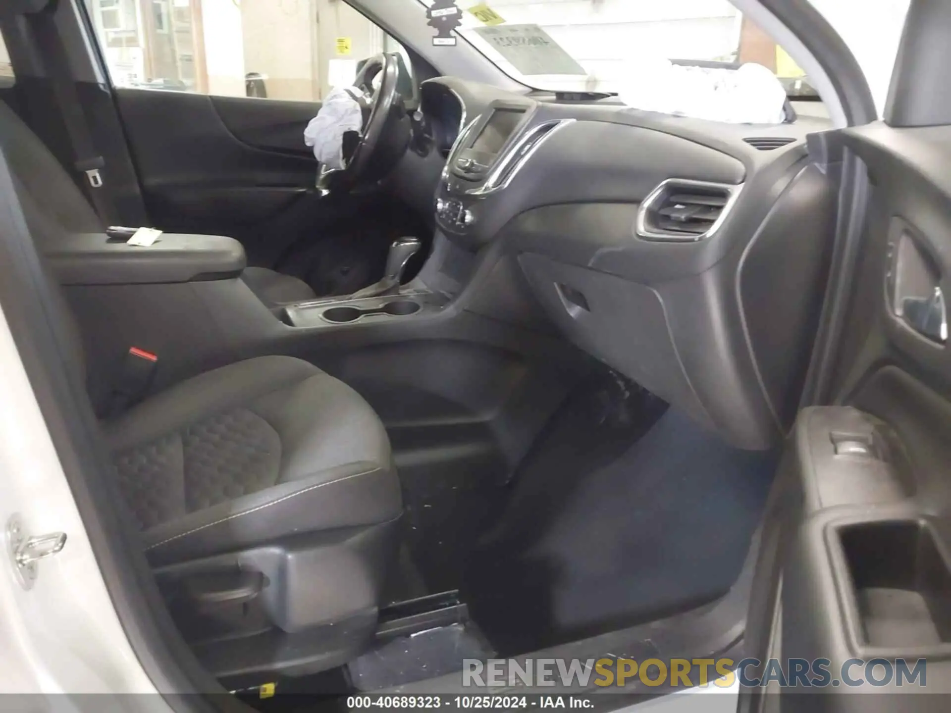 5 Photograph of a damaged car 3GNAXUEV1LS619741 CHEVROLET EQUINOX 2020