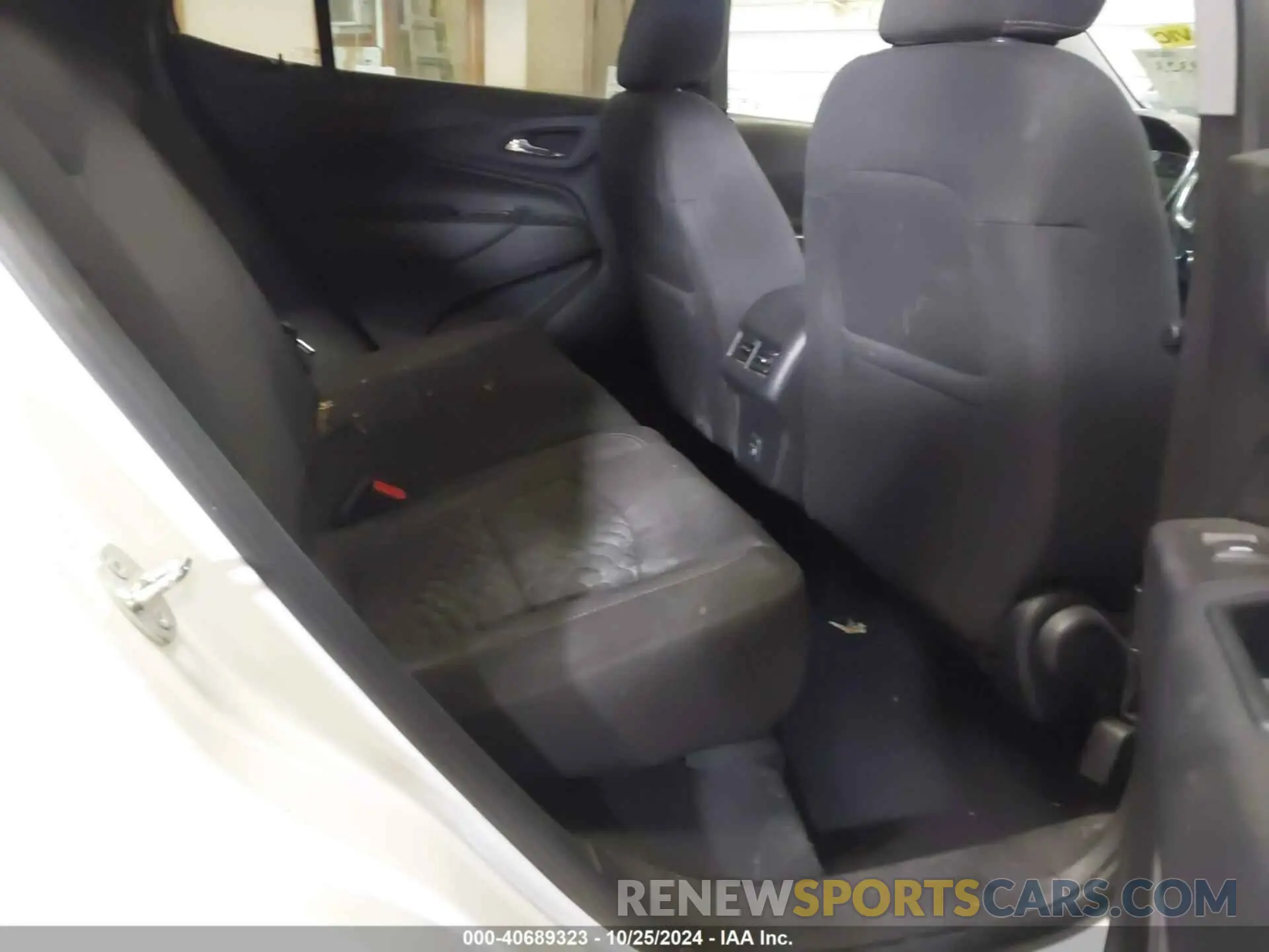 8 Photograph of a damaged car 3GNAXUEV1LS619741 CHEVROLET EQUINOX 2020