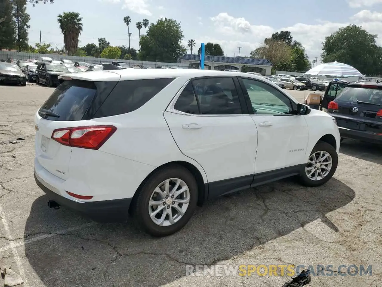 3 Photograph of a damaged car 3GNAXUEV1LS681947 CHEVROLET EQUINOX 2020
