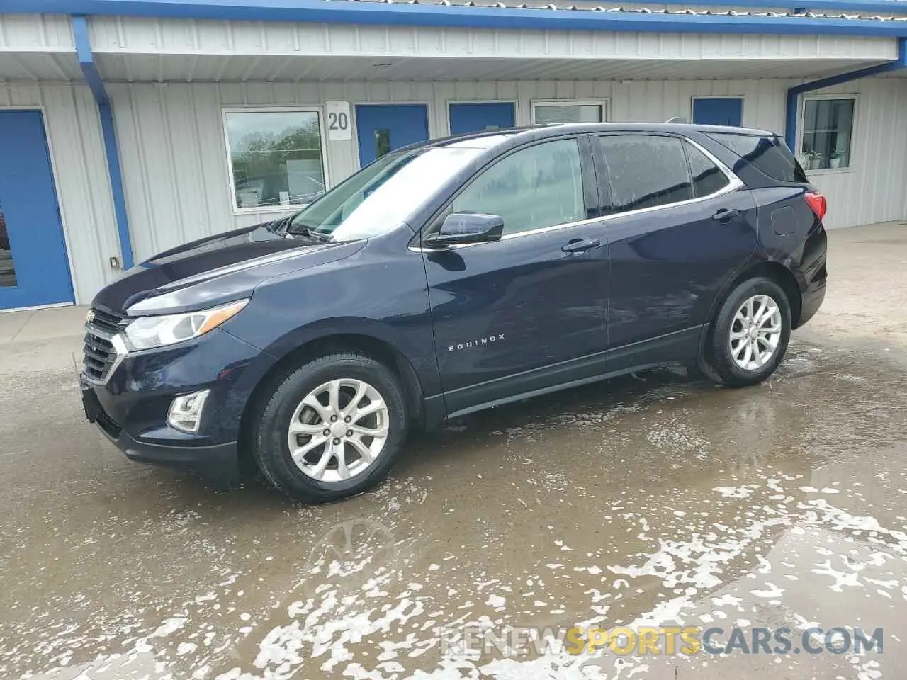 1 Фотография поврежденного автомобиля 3GNAXUEV2LS565981 CHEVROLET EQUINOX 2020