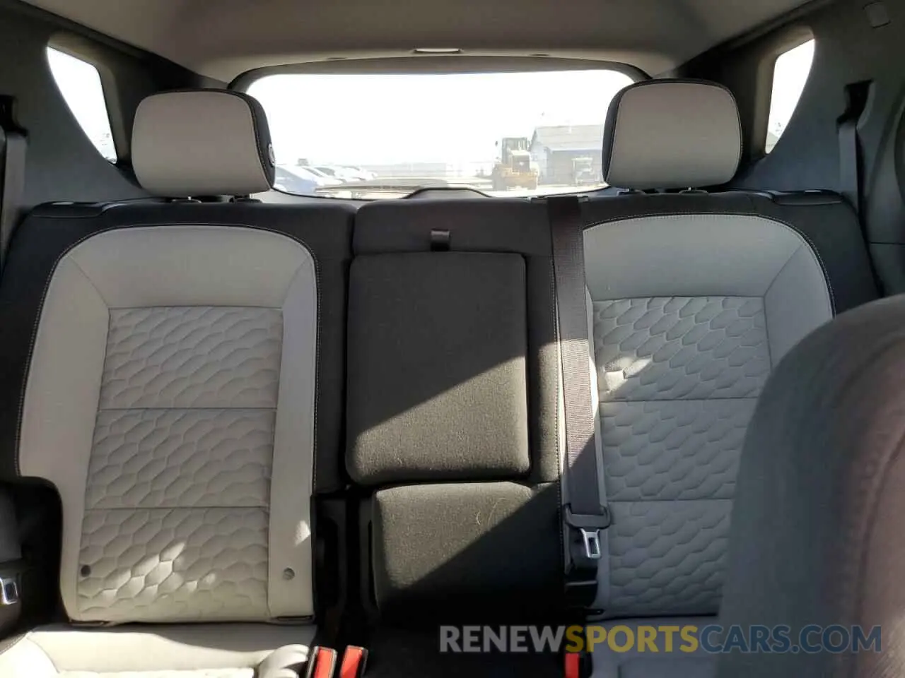 10 Фотография поврежденного автомобиля 3GNAXUEV2LS714681 CHEVROLET EQUINOX 2020