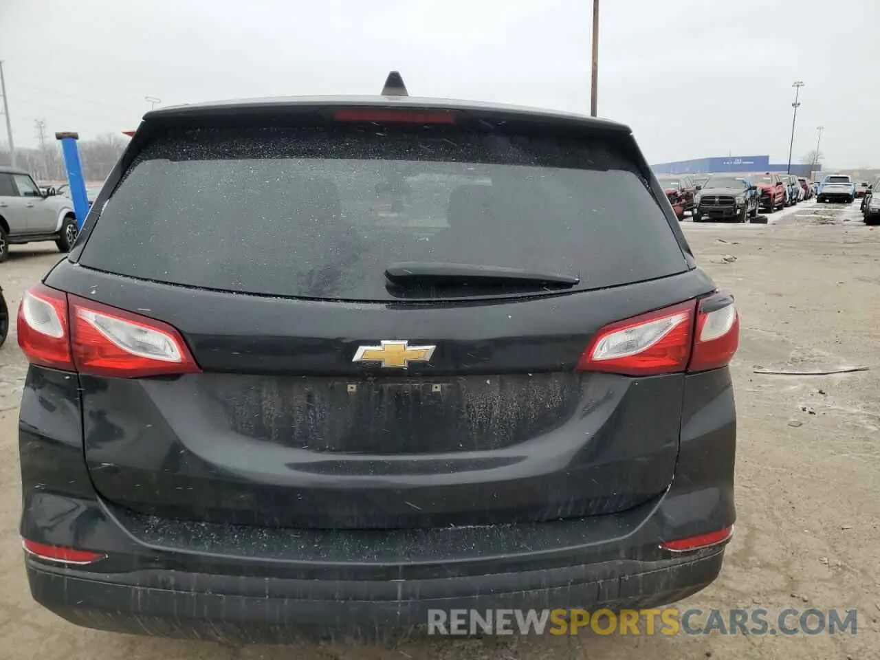 6 Photograph of a damaged car 3GNAXUEV3LL108980 CHEVROLET EQUINOX 2020