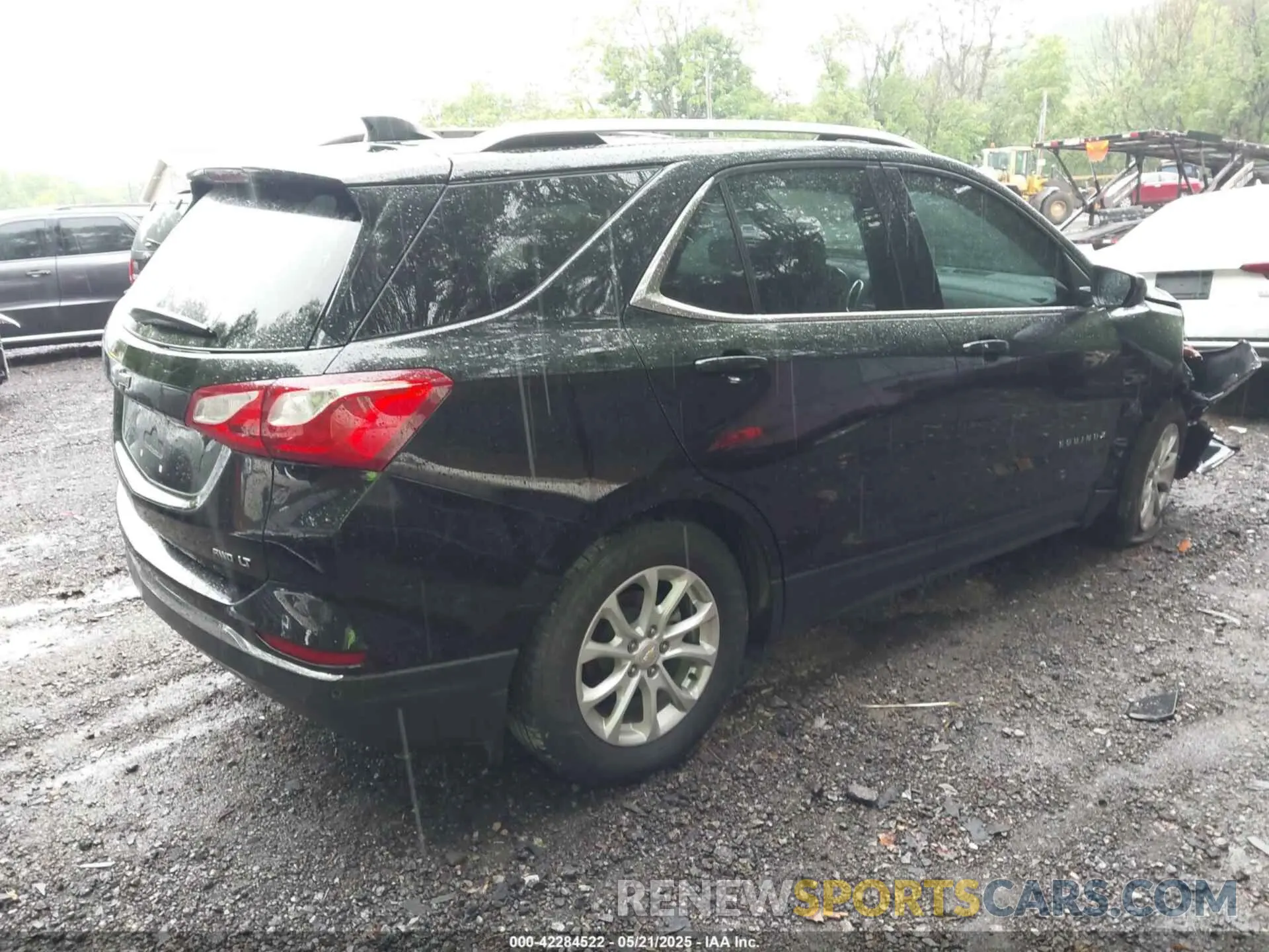 4 Фотография поврежденного автомобиля 3GNAXUEV4LL307312 CHEVROLET EQUINOX 2020