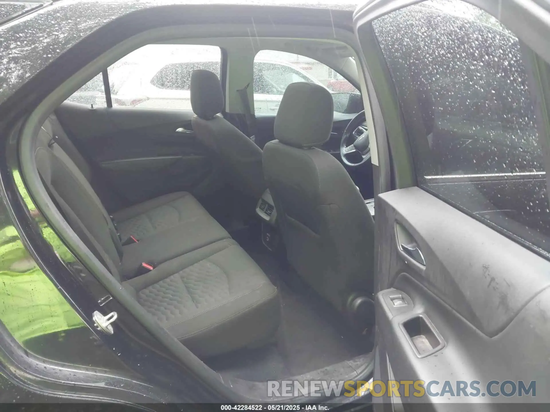 8 Фотография поврежденного автомобиля 3GNAXUEV4LL307312 CHEVROLET EQUINOX 2020