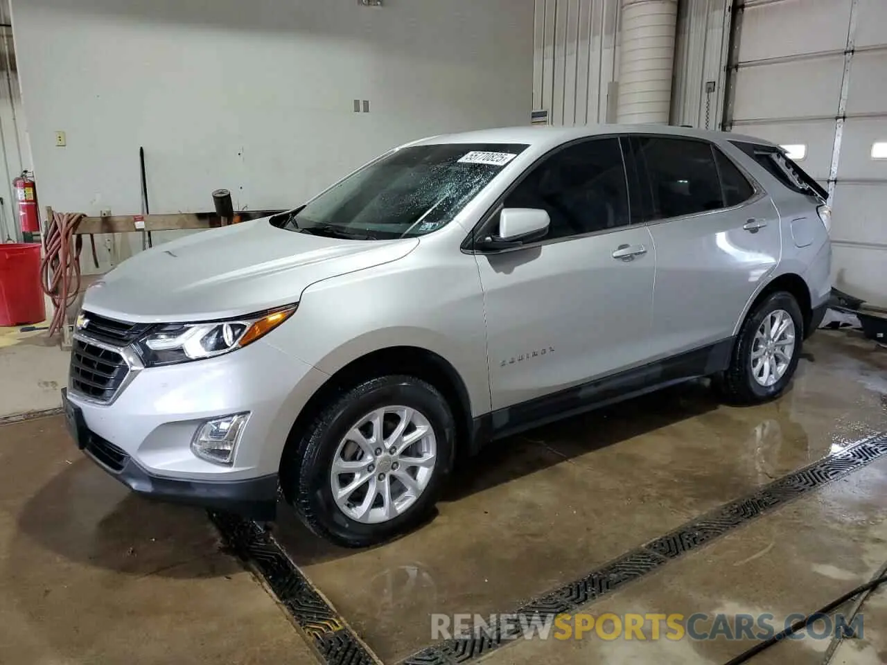 1 Photograph of a damaged car 3GNAXUEV4LS689251 CHEVROLET EQUINOX 2020