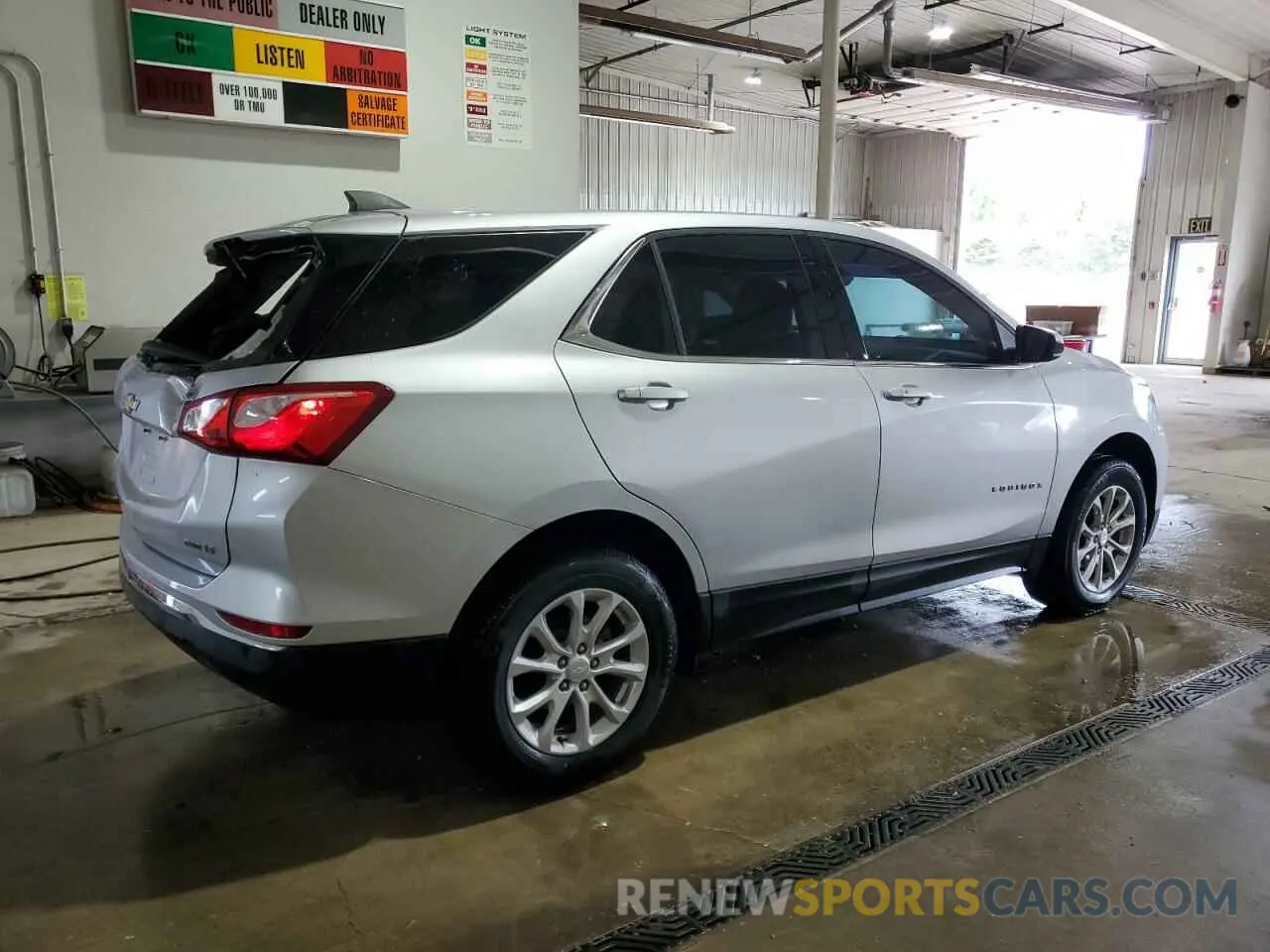 3 Photograph of a damaged car 3GNAXUEV4LS689251 CHEVROLET EQUINOX 2020