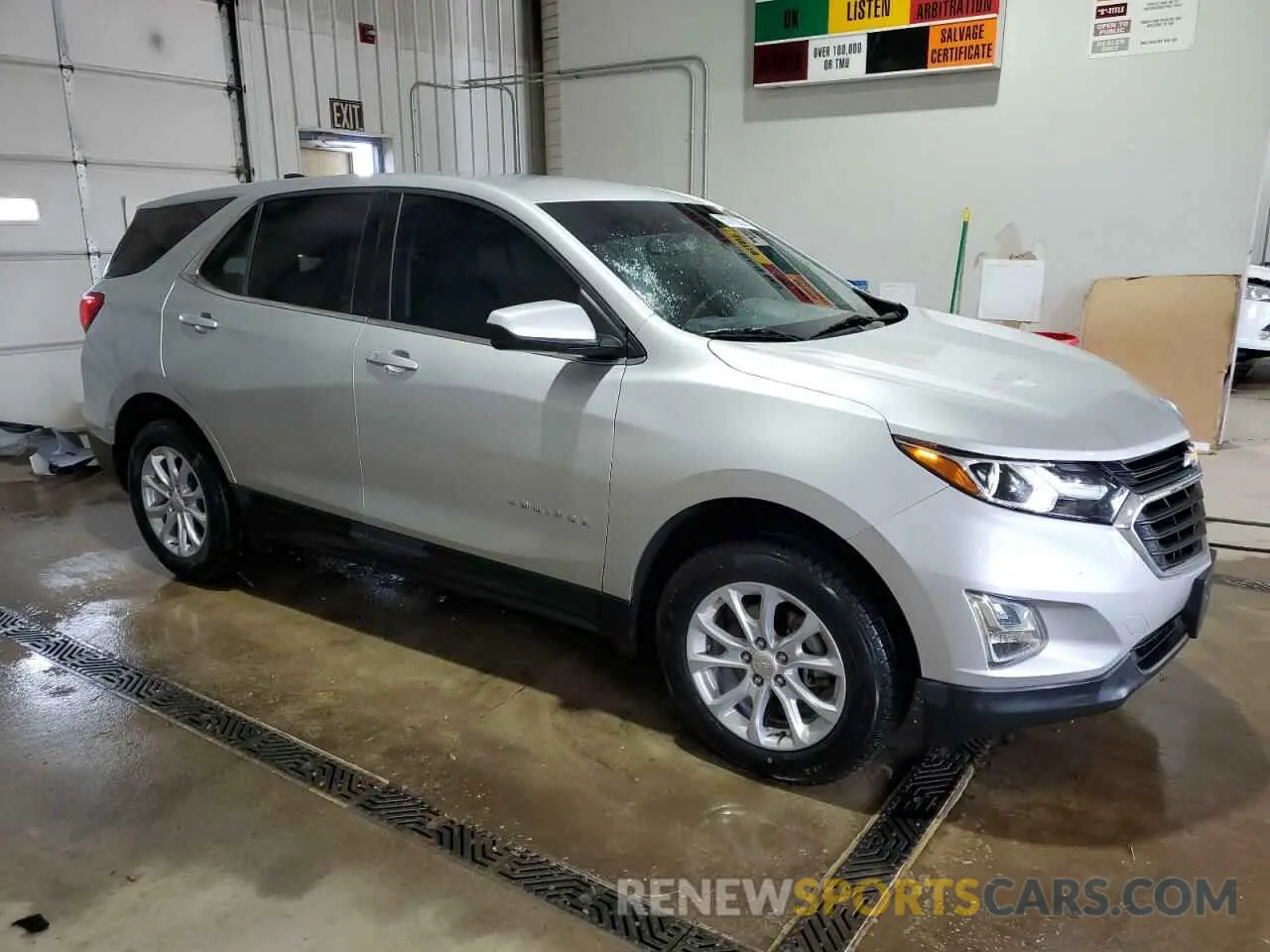 4 Photograph of a damaged car 3GNAXUEV4LS689251 CHEVROLET EQUINOX 2020