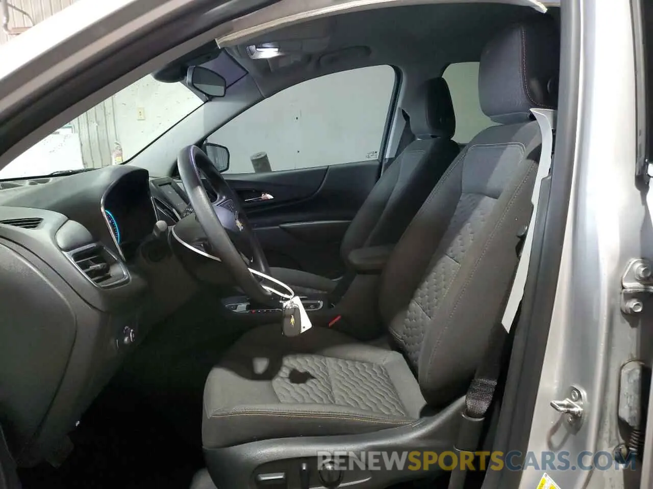 7 Photograph of a damaged car 3GNAXUEV4LS689251 CHEVROLET EQUINOX 2020