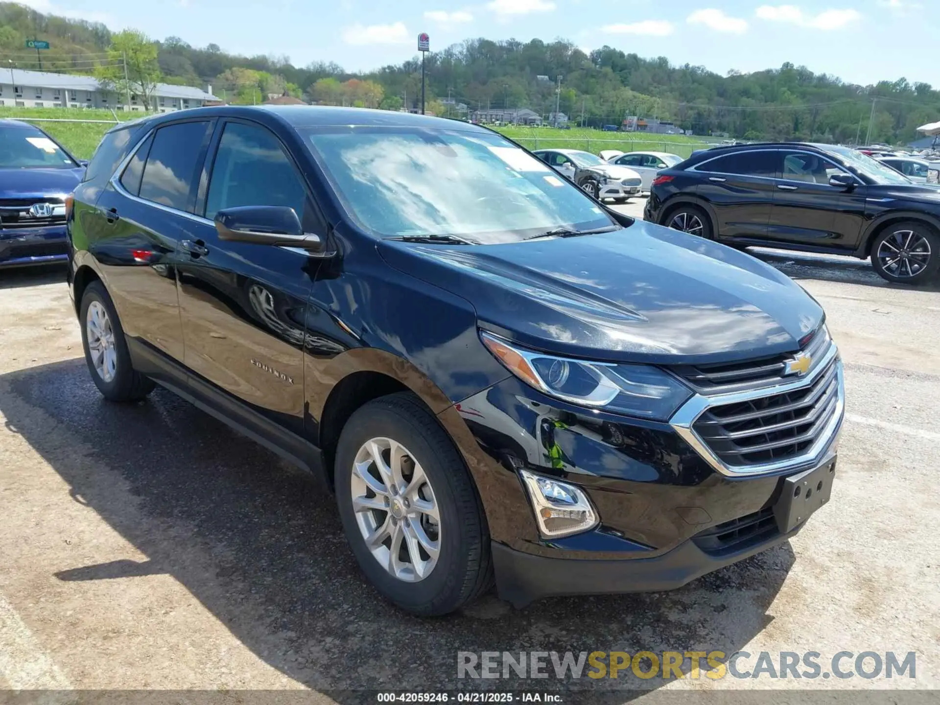 1 Фотография поврежденного автомобиля 3GNAXUEV5LL337158 CHEVROLET EQUINOX 2020