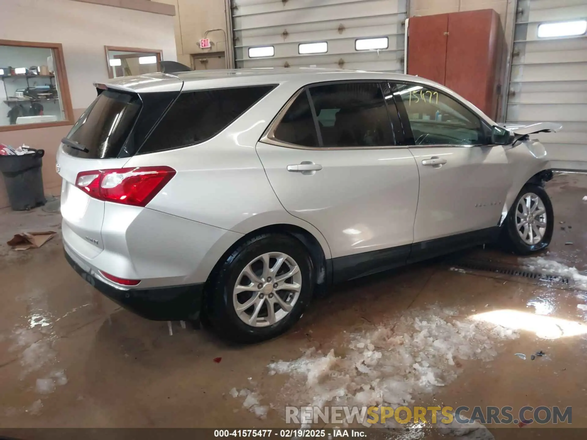 4 Photograph of a damaged car 3GNAXUEV5LS518878 CHEVROLET EQUINOX 2020