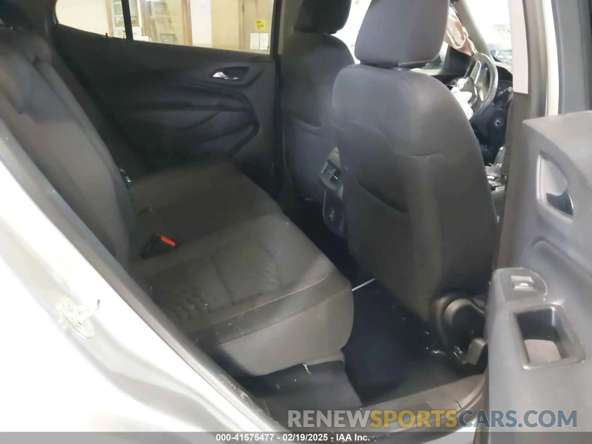 8 Photograph of a damaged car 3GNAXUEV5LS518878 CHEVROLET EQUINOX 2020
