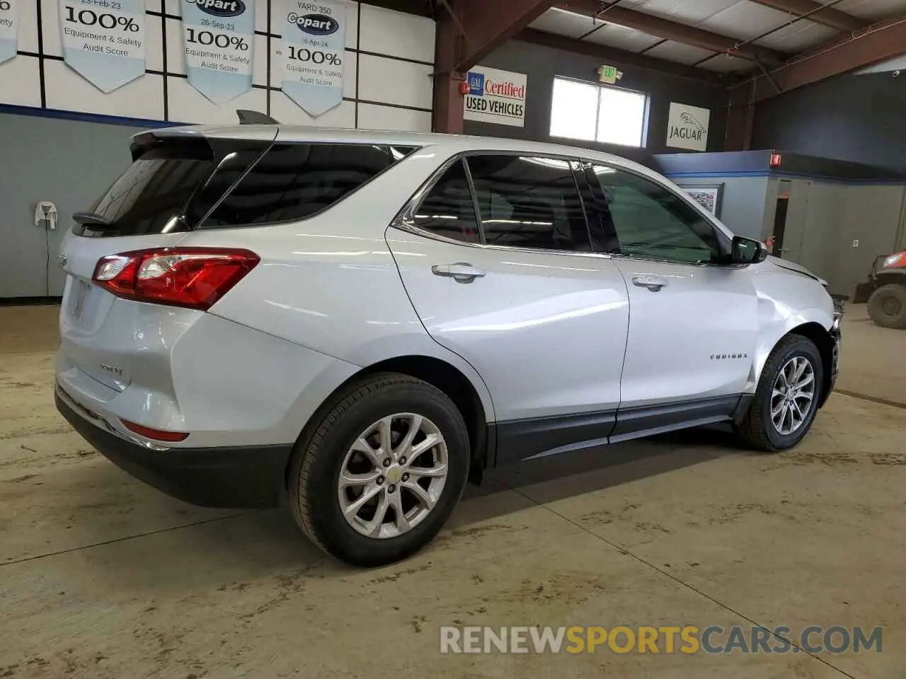 3 Photograph of a damaged car 3GNAXUEV5LS589594 CHEVROLET EQUINOX 2020