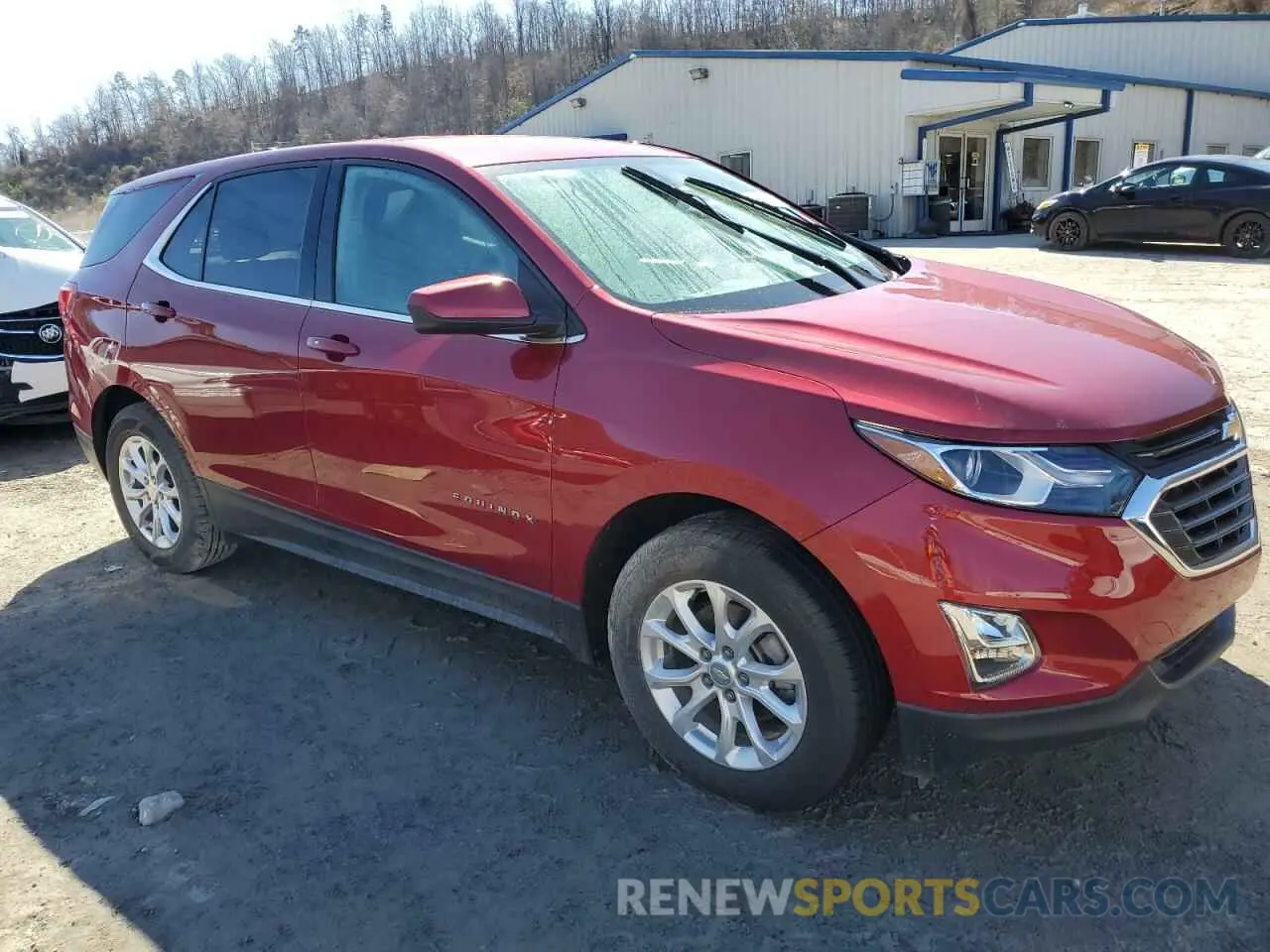 4 Photograph of a damaged car 3GNAXUEV5LS665296 CHEVROLET EQUINOX 2020