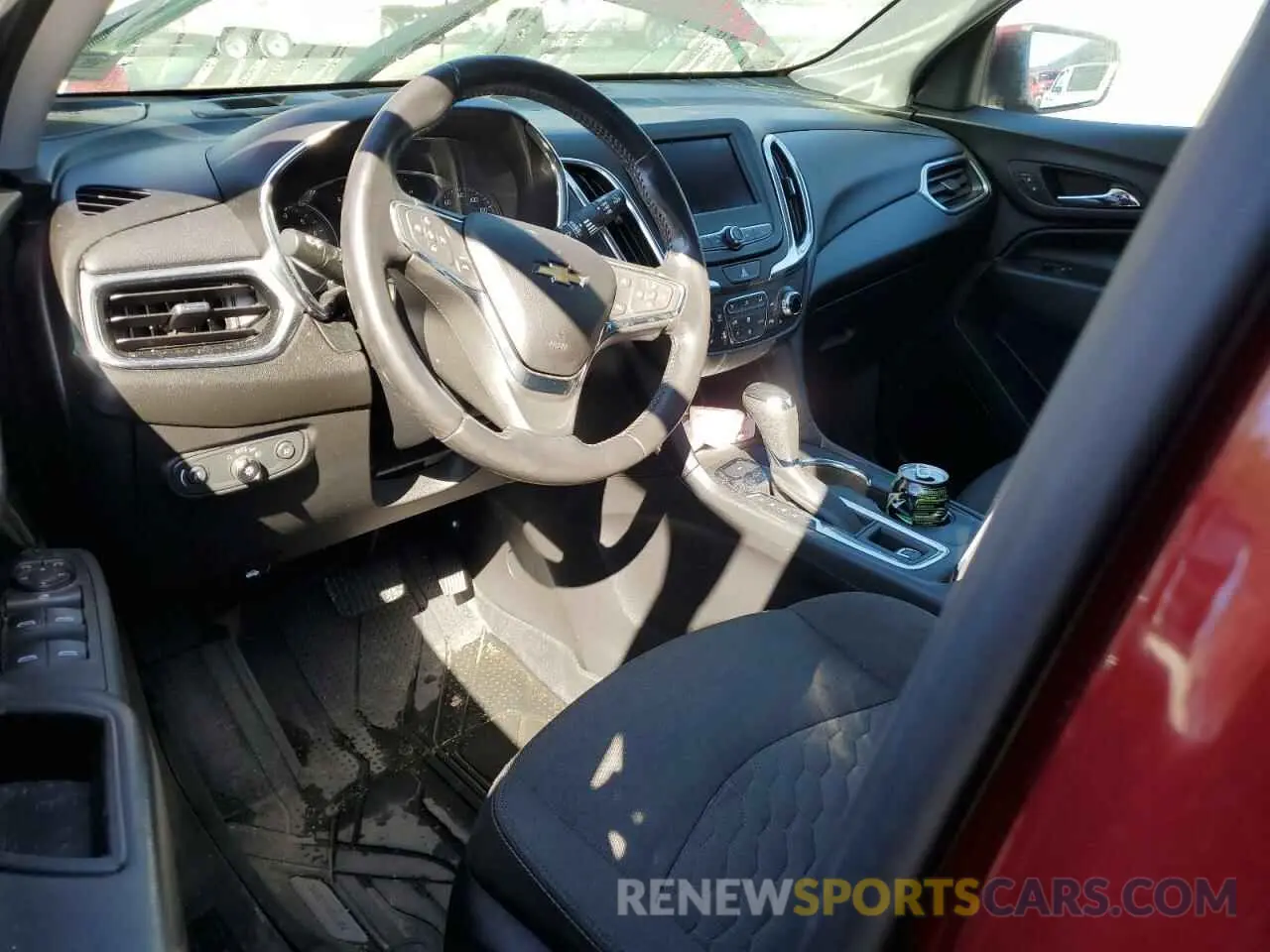 8 Photograph of a damaged car 3GNAXUEV5LS665296 CHEVROLET EQUINOX 2020