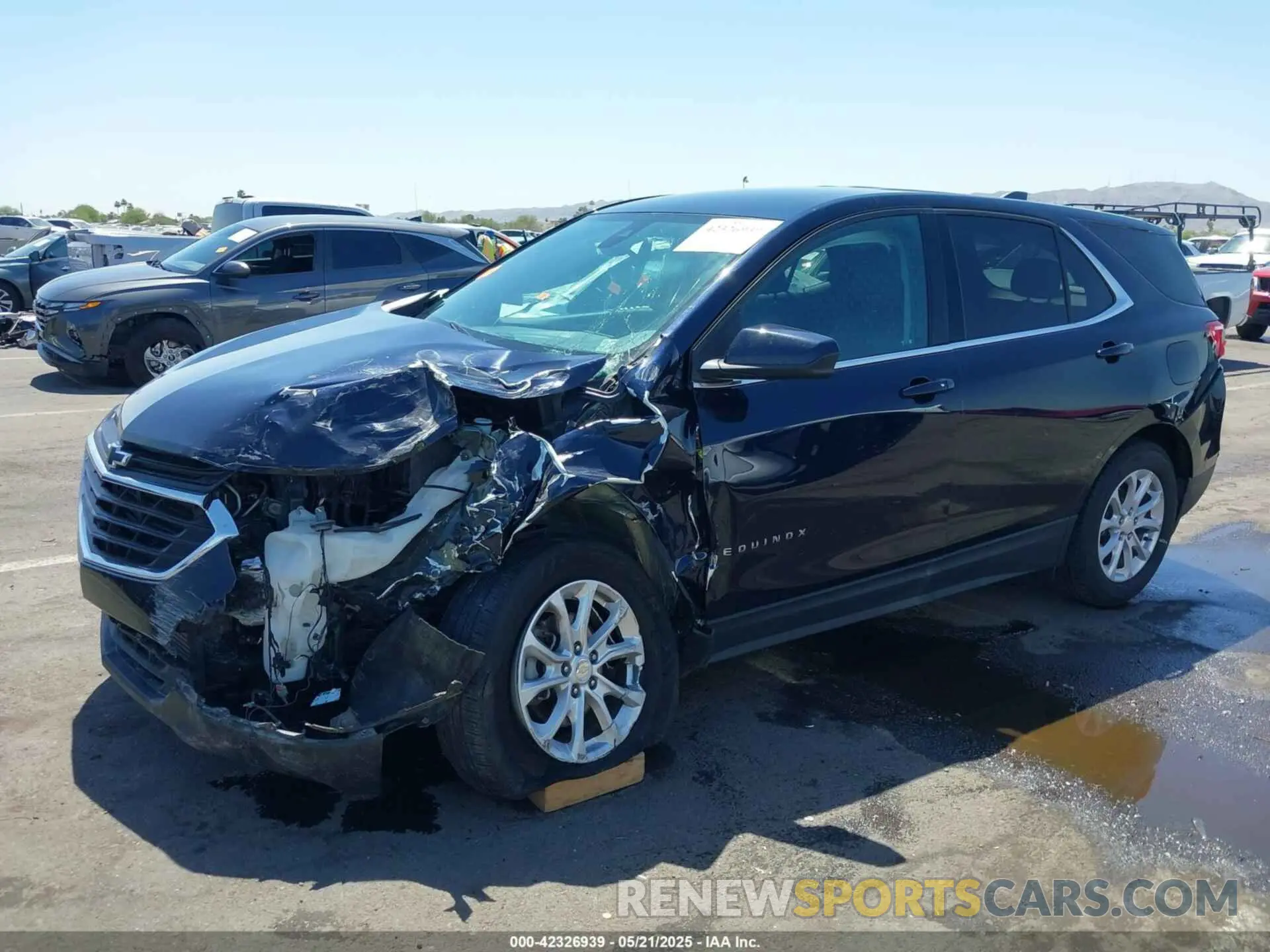2 Фотография поврежденного автомобиля 3GNAXUEV5LS732284 CHEVROLET EQUINOX 2020