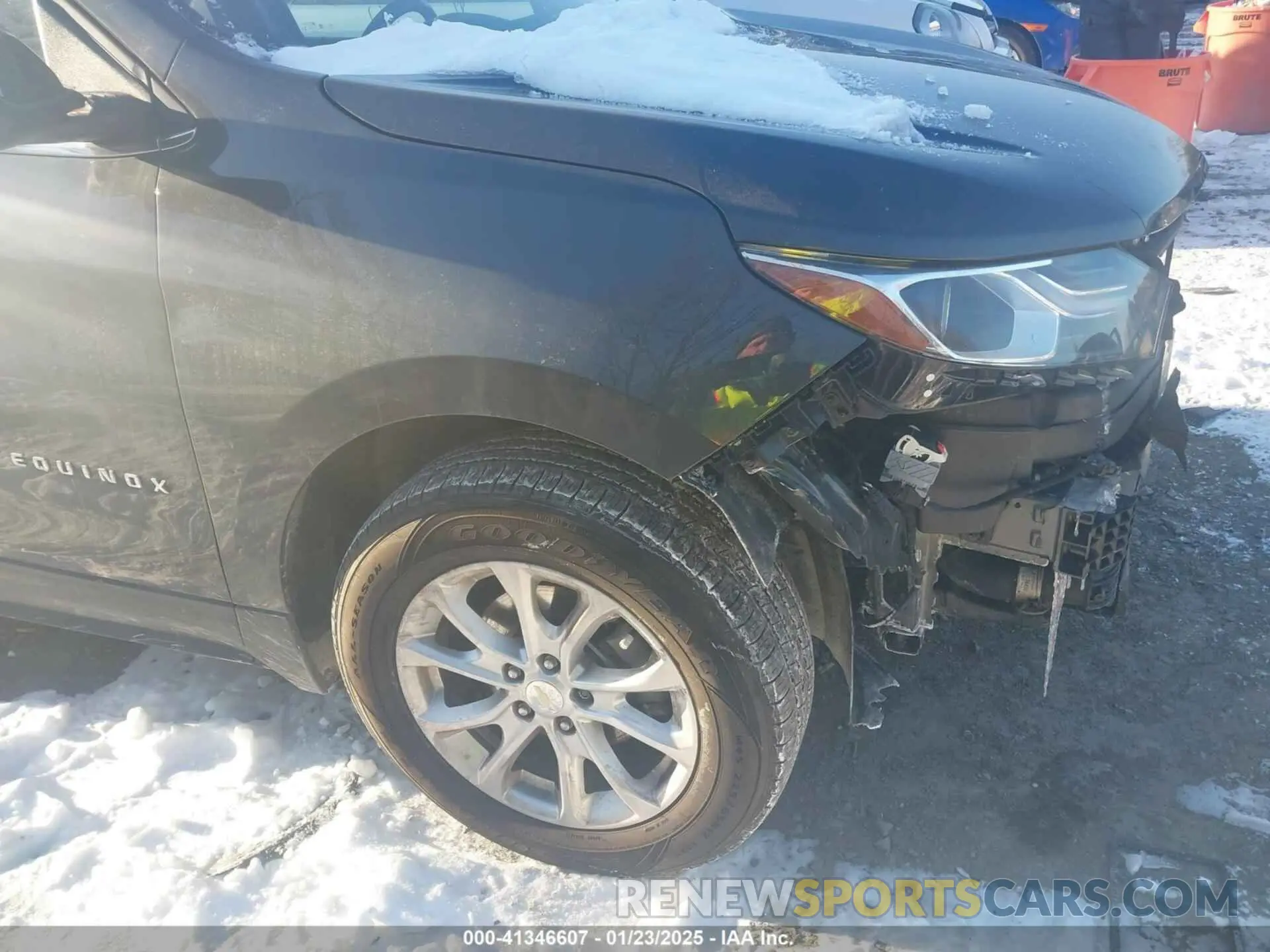 18 Photograph of a damaged car 3GNAXUEV6LS508635 CHEVROLET EQUINOX 2020