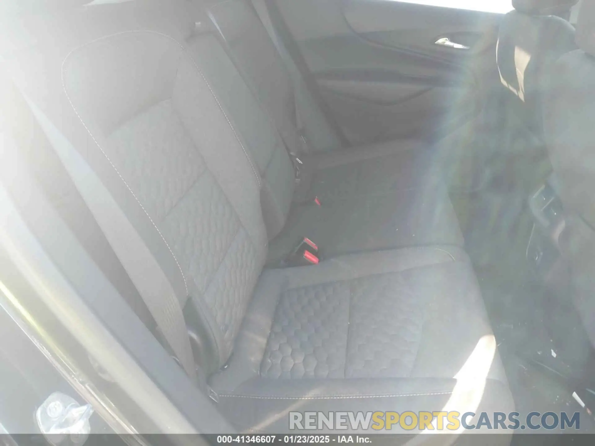 8 Photograph of a damaged car 3GNAXUEV6LS508635 CHEVROLET EQUINOX 2020