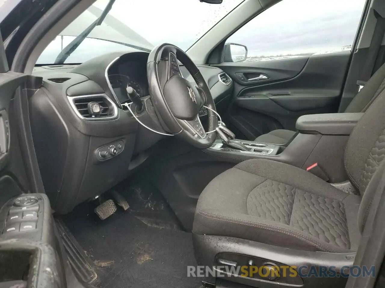 7 Photograph of a damaged car 3GNAXUEV6LS513561 CHEVROLET EQUINOX 2020