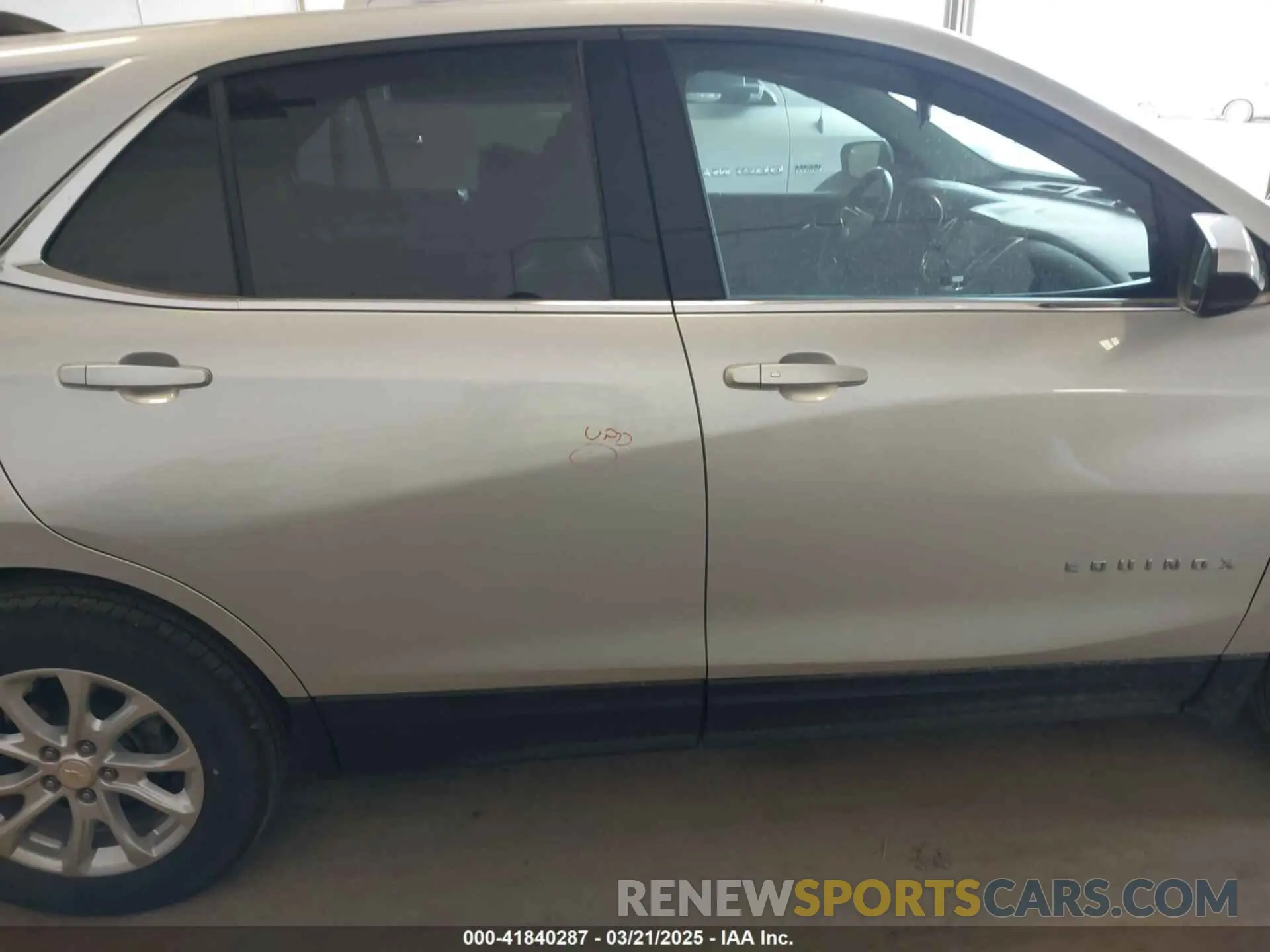 13 Photograph of a damaged car 3GNAXUEV6LS514791 CHEVROLET EQUINOX 2020