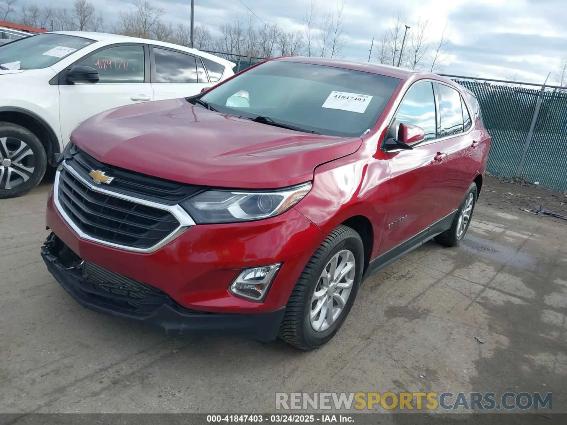 2 Фотография поврежденного автомобиля 3GNAXUEV6LS586350 CHEVROLET EQUINOX 2020