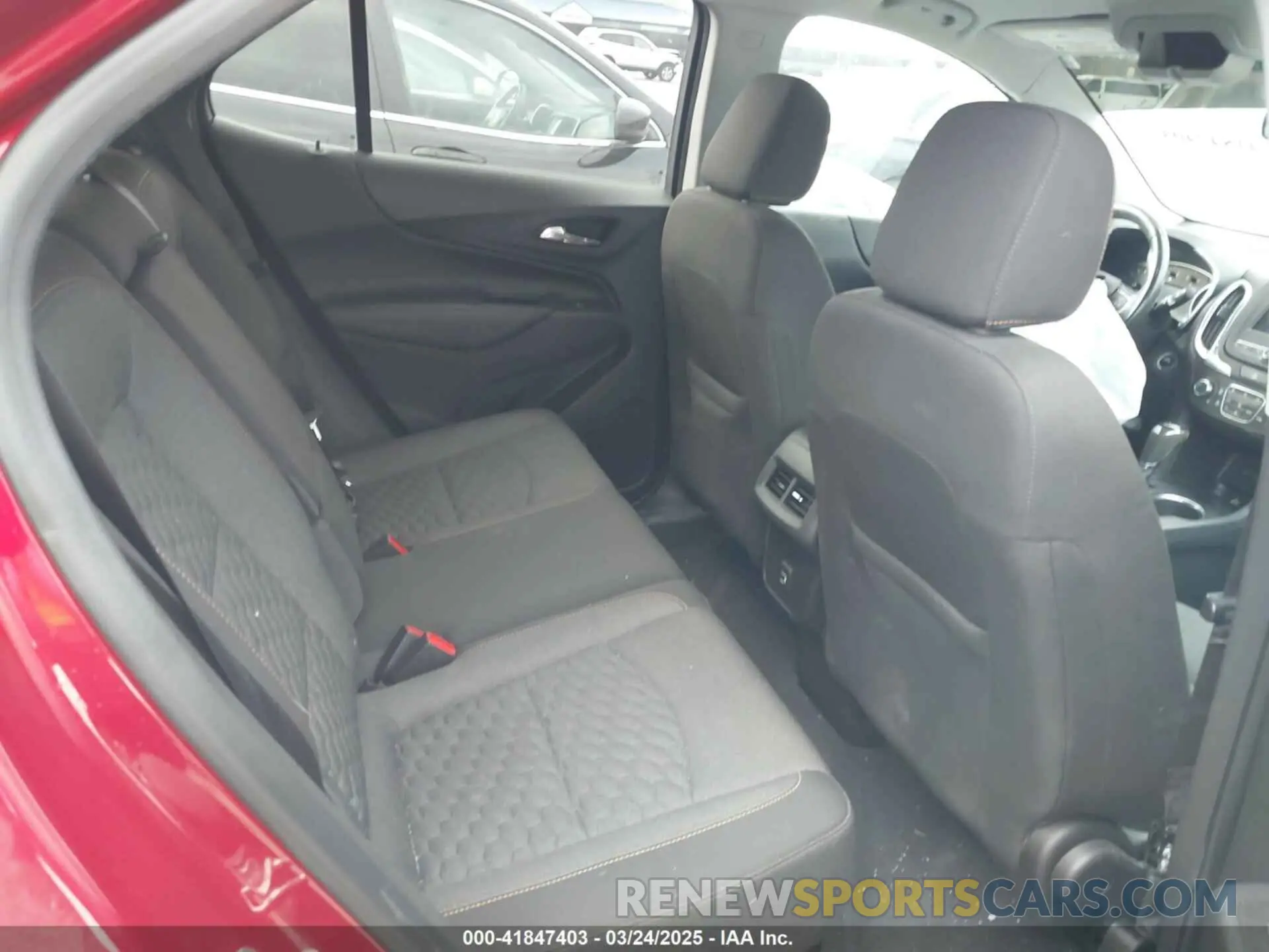 8 Фотография поврежденного автомобиля 3GNAXUEV6LS586350 CHEVROLET EQUINOX 2020