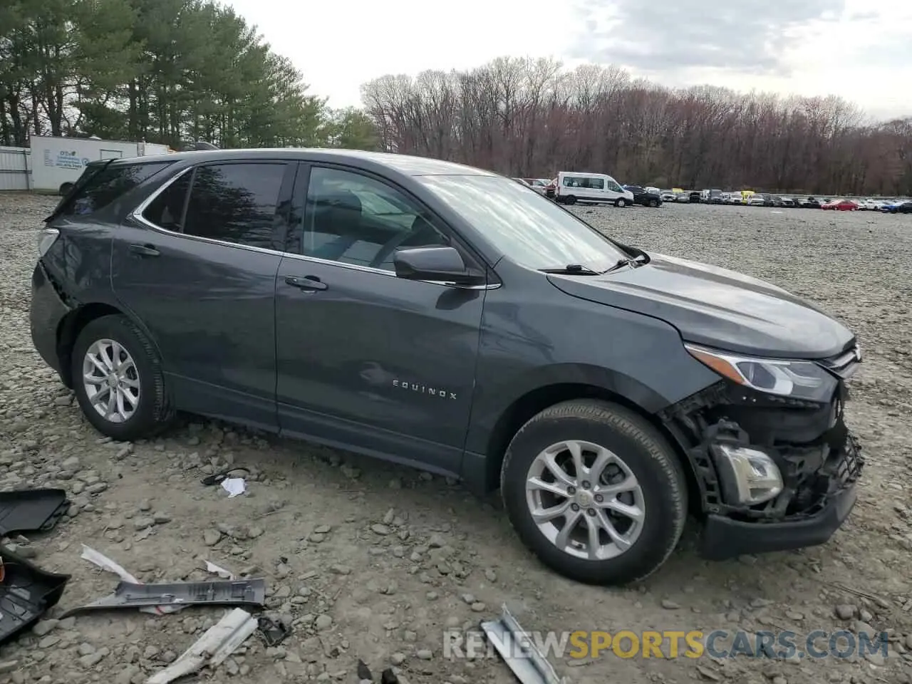 4 Photograph of a damaged car 3GNAXUEV6LS621596 CHEVROLET EQUINOX 2020
