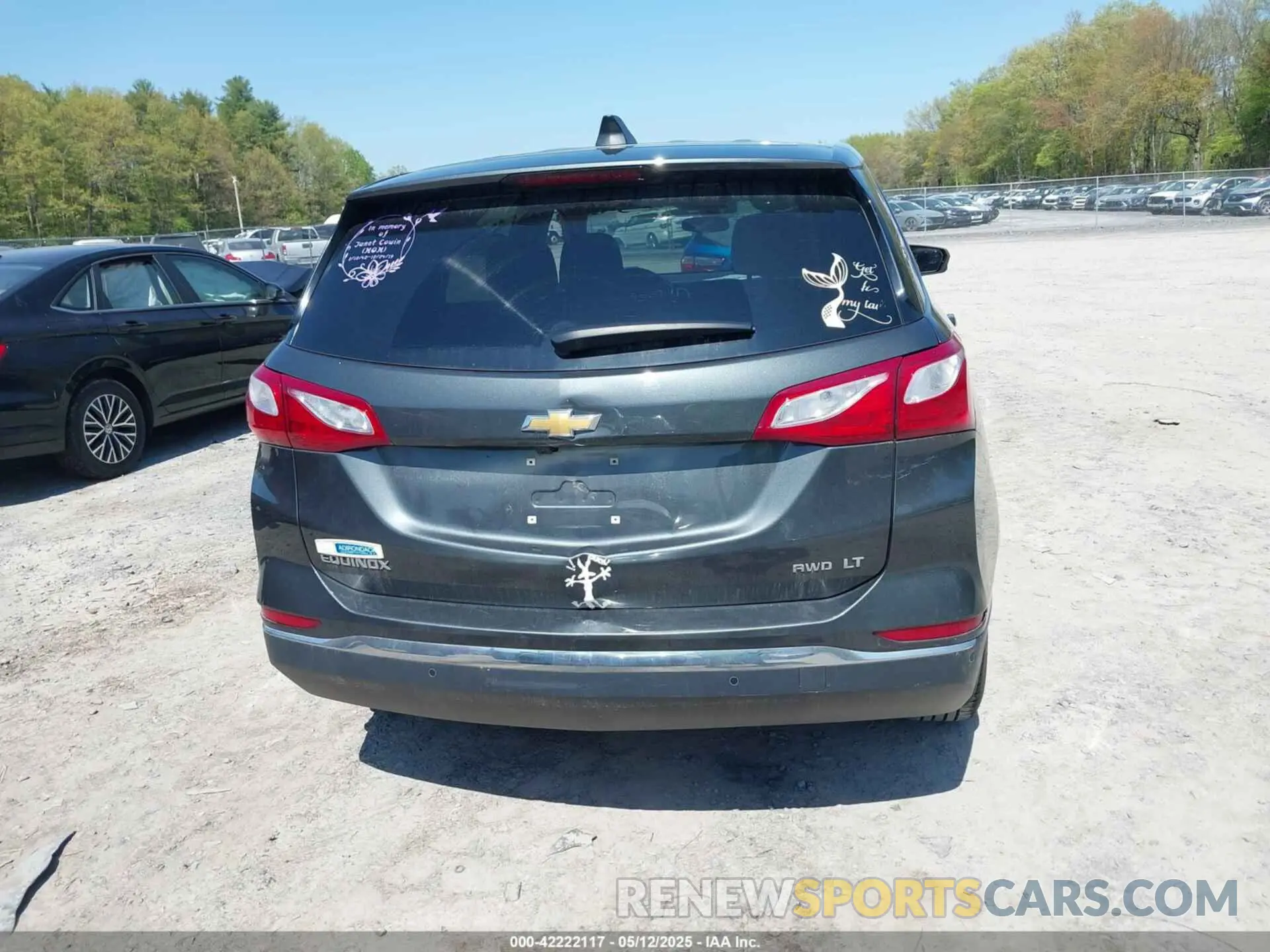 16 Photograph of a damaged car 3GNAXUEV6LS633814 CHEVROLET EQUINOX 2020