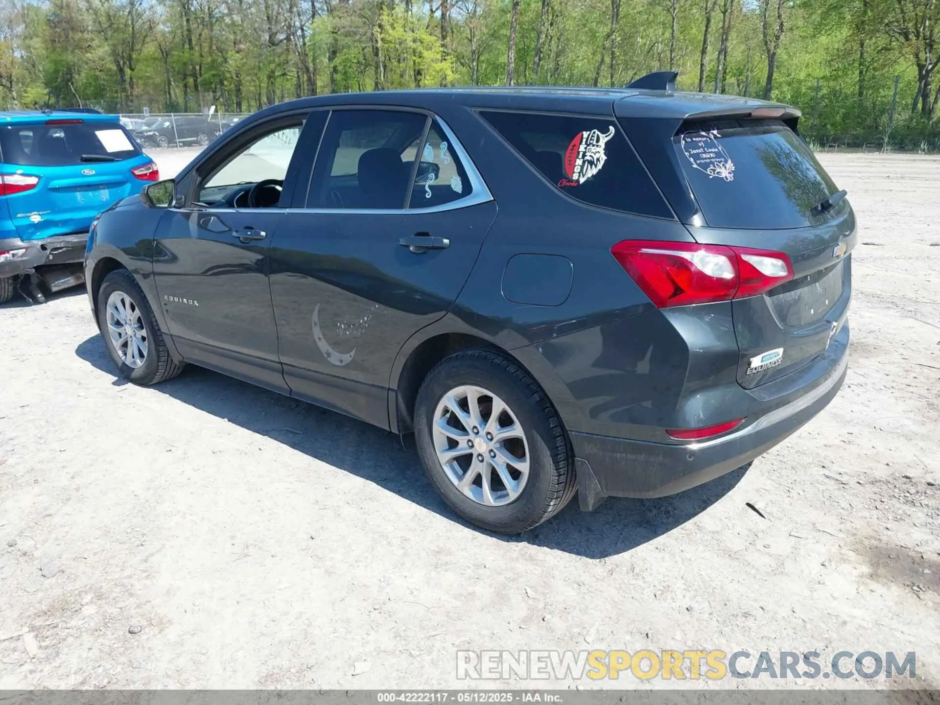 3 Photograph of a damaged car 3GNAXUEV6LS633814 CHEVROLET EQUINOX 2020