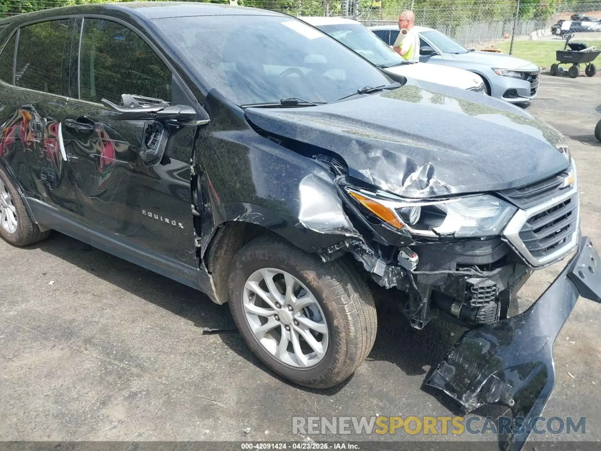 17 Photograph of a damaged car 3GNAXUEV7LL268263 CHEVROLET EQUINOX 2020