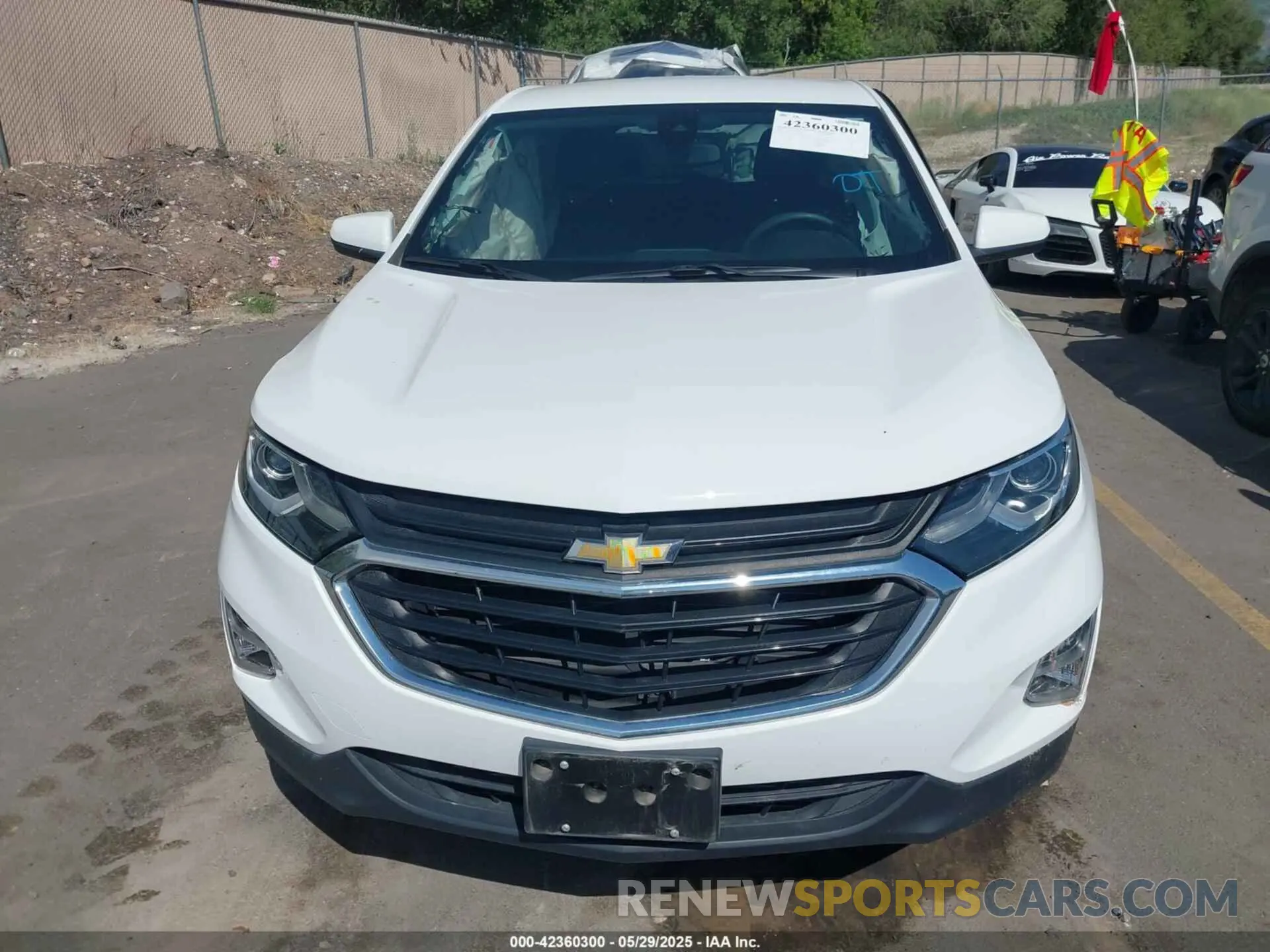 12 Фотография поврежденного автомобиля 3GNAXUEV7LS583117 CHEVROLET EQUINOX 2020