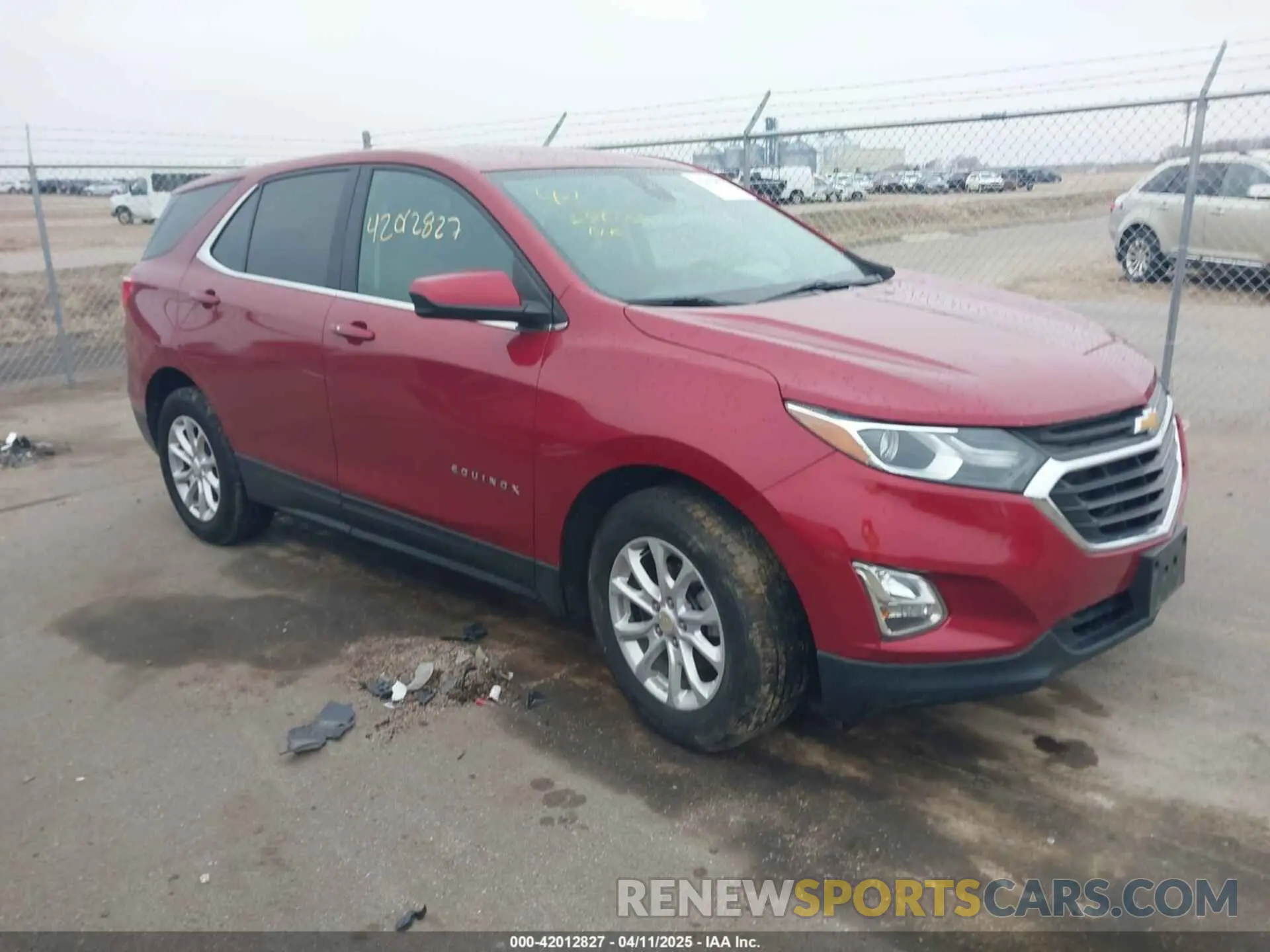 1 Photograph of a damaged car 3GNAXUEV9LS613685 CHEVROLET EQUINOX 2020