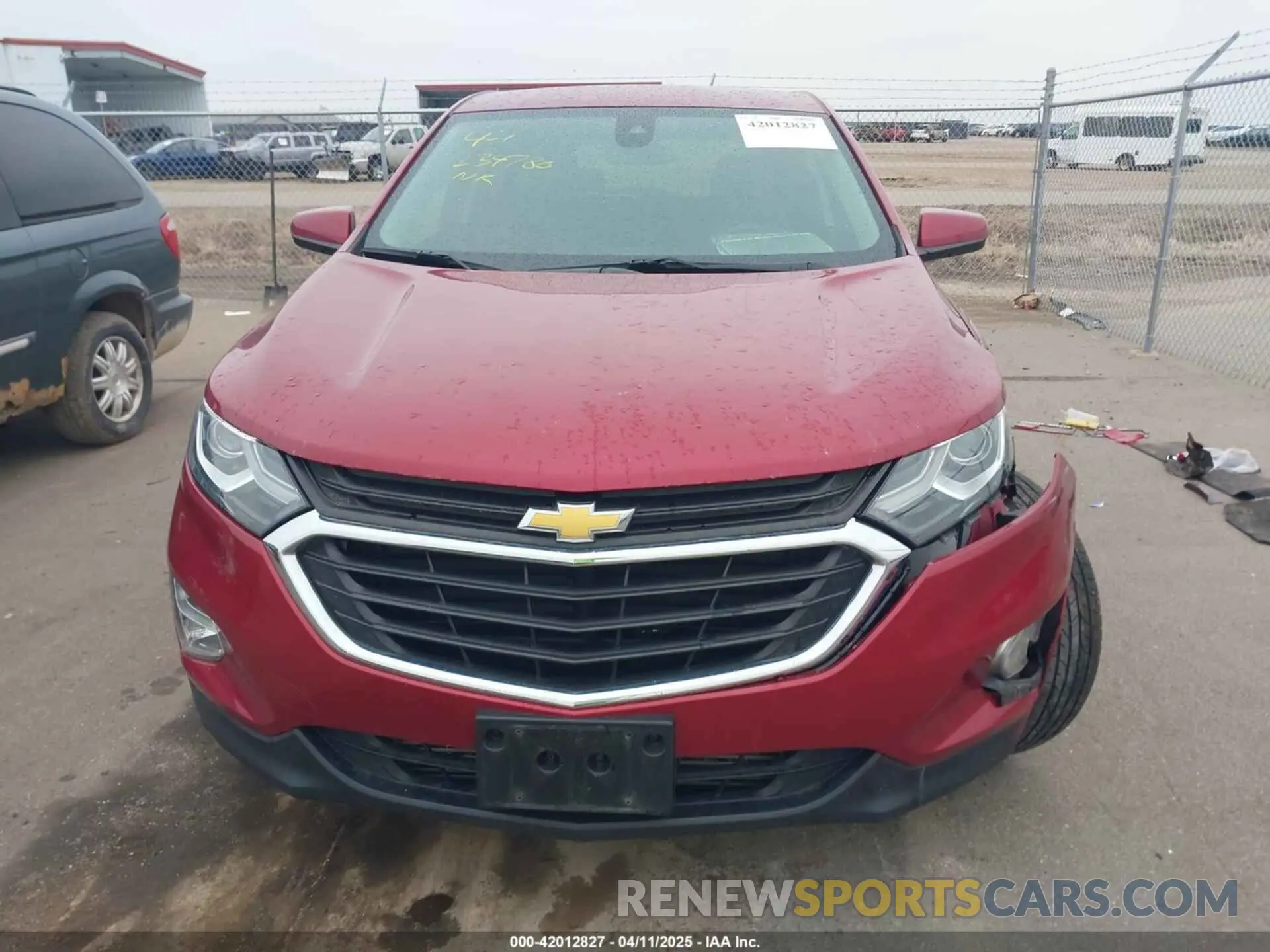12 Photograph of a damaged car 3GNAXUEV9LS613685 CHEVROLET EQUINOX 2020