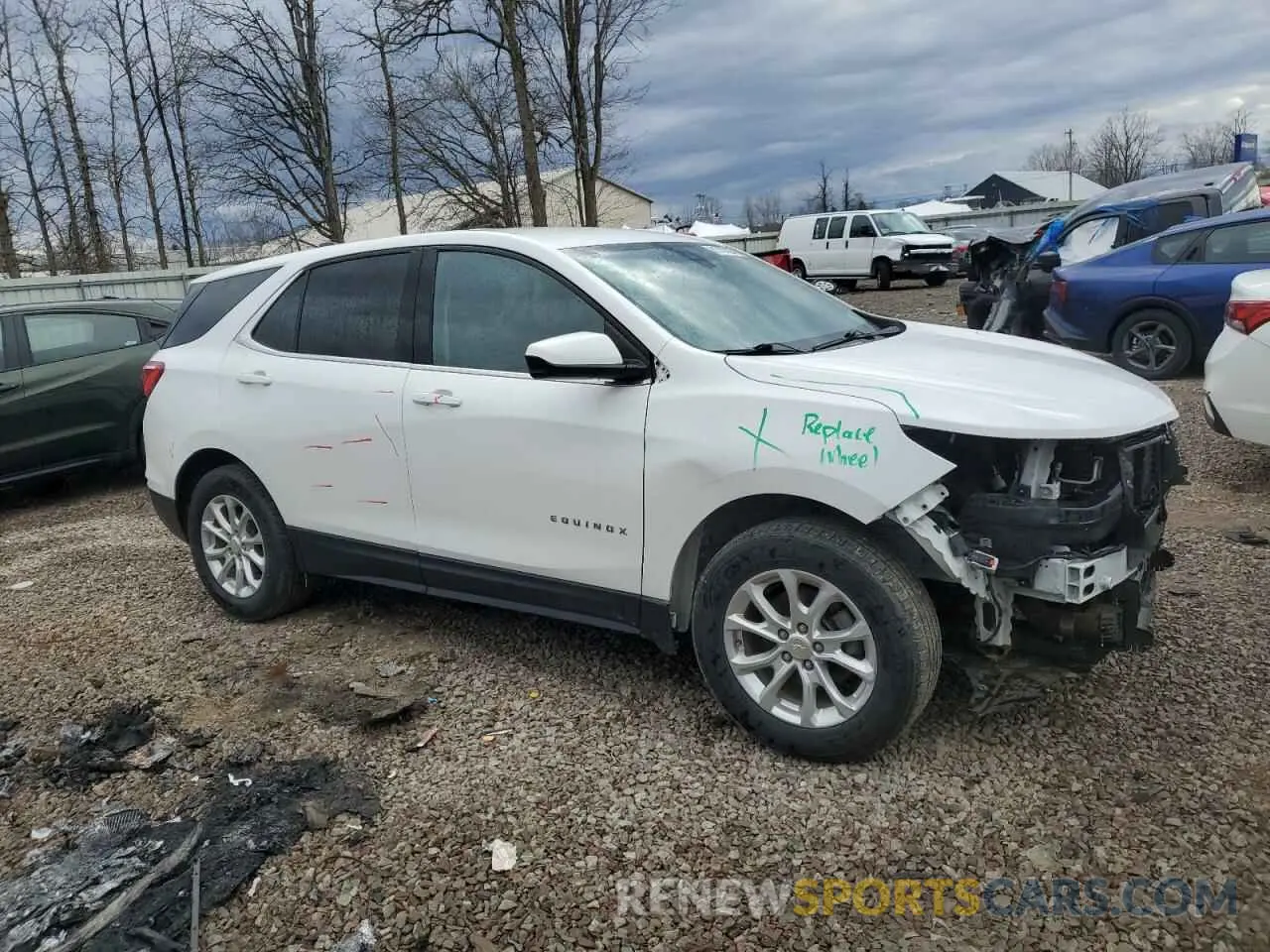 4 Photograph of a damaged car 3GNAXUEV9LS689598 CHEVROLET EQUINOX 2020