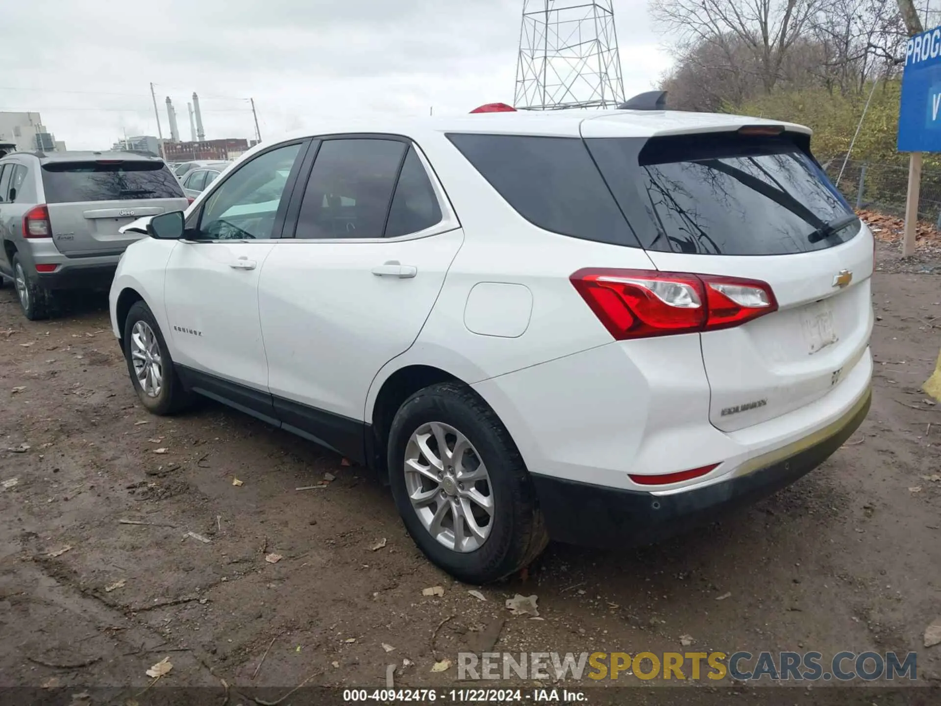 3 Фотография поврежденного автомобиля 3GNAXUEVXLS582561 CHEVROLET EQUINOX 2020