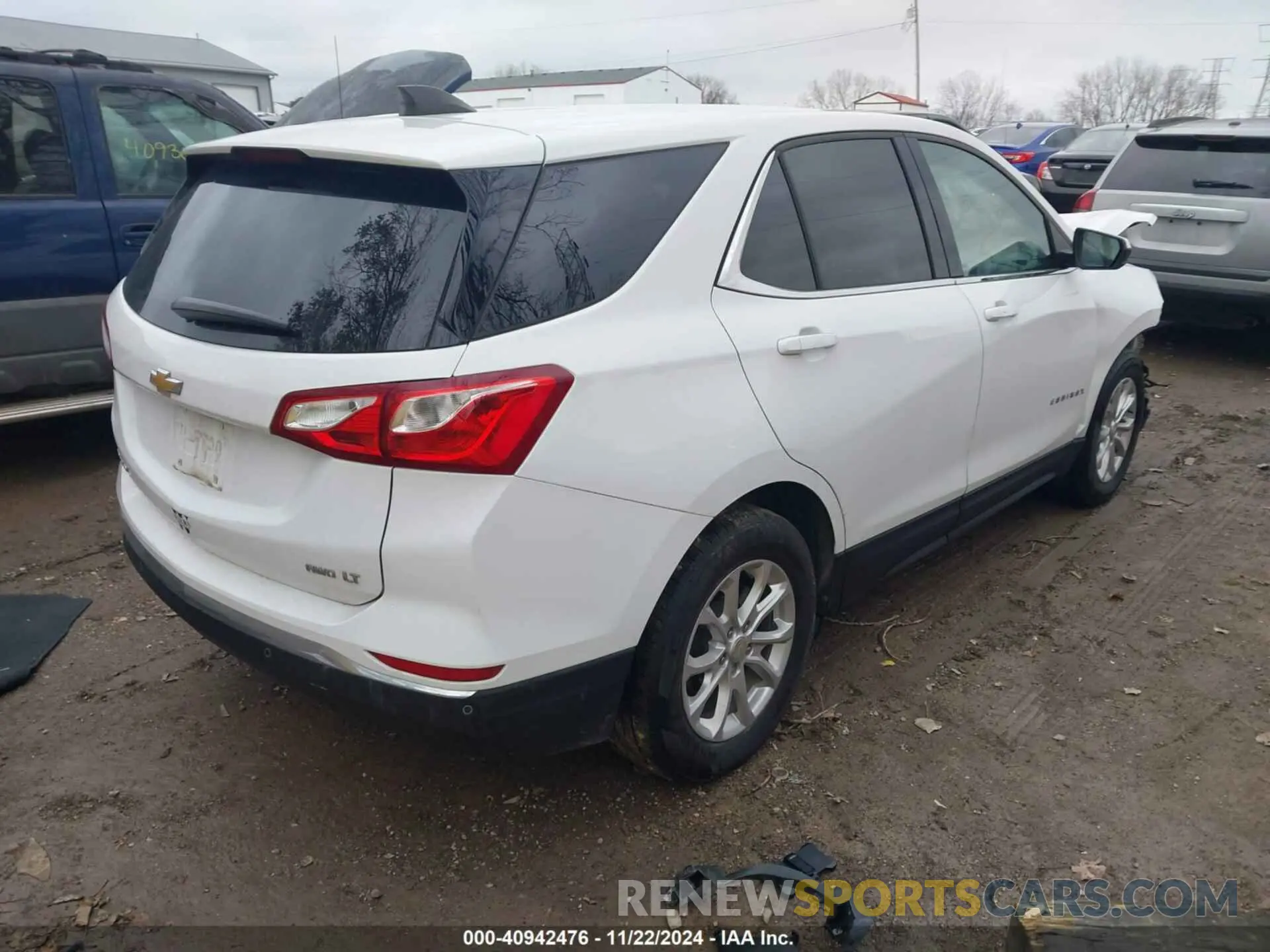 4 Фотография поврежденного автомобиля 3GNAXUEVXLS582561 CHEVROLET EQUINOX 2020