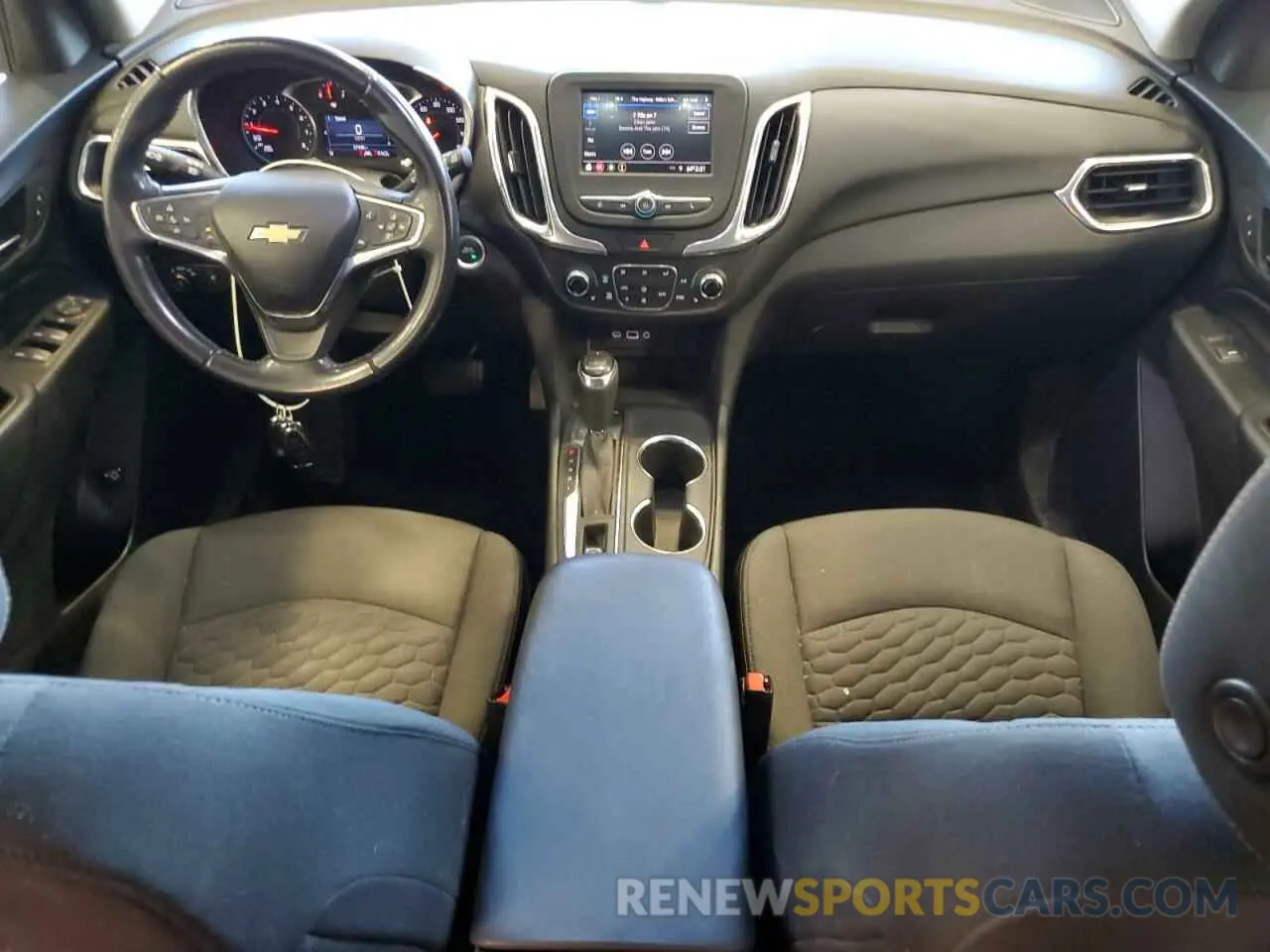 8 Photograph of a damaged car 3GNAXUEVXLS657372 CHEVROLET EQUINOX 2020