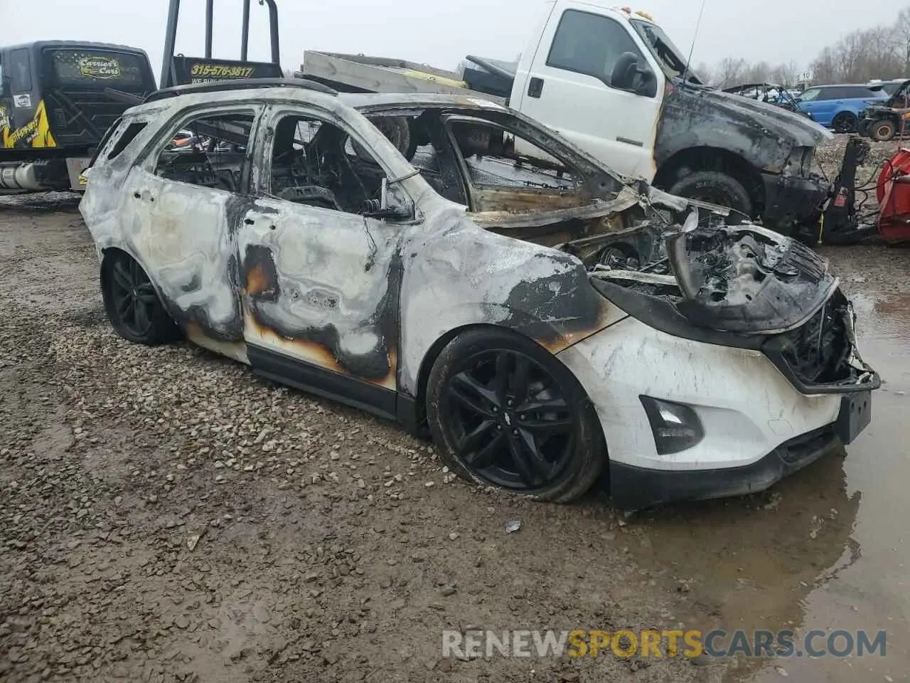 4 Photograph of a damaged car 3GNAXUEVXLS725444 CHEVROLET EQUINOX 2020