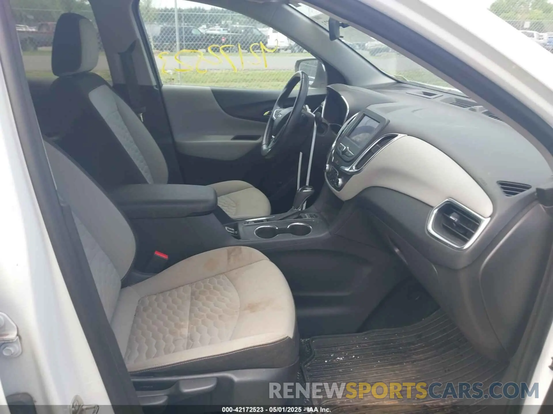 5 Фотография поврежденного автомобиля 3GNAXVEX3LS591349 CHEVROLET EQUINOX 2020
