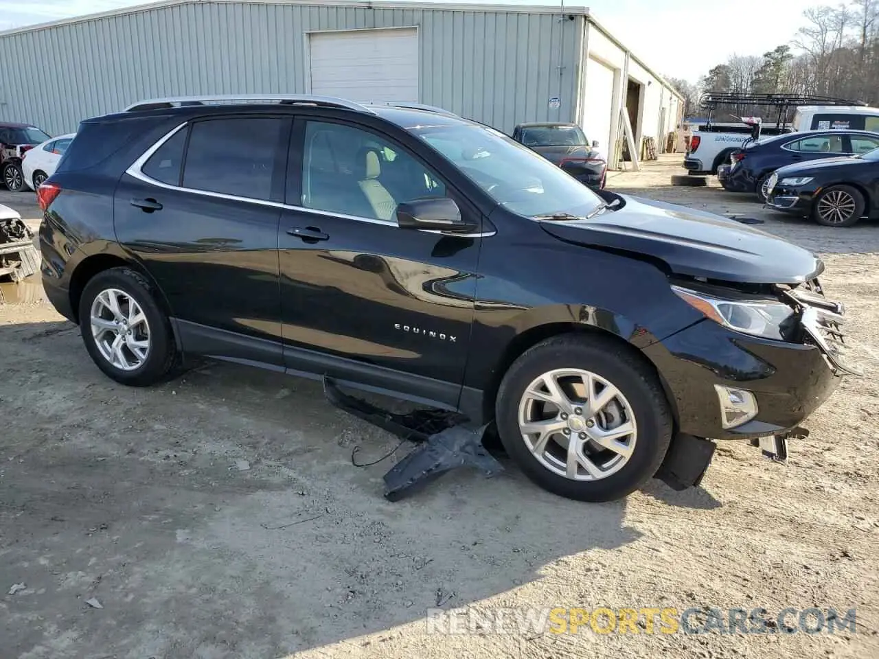 4 Photograph of a damaged car 3GNAXVEX4LL263416 CHEVROLET EQUINOX 2020