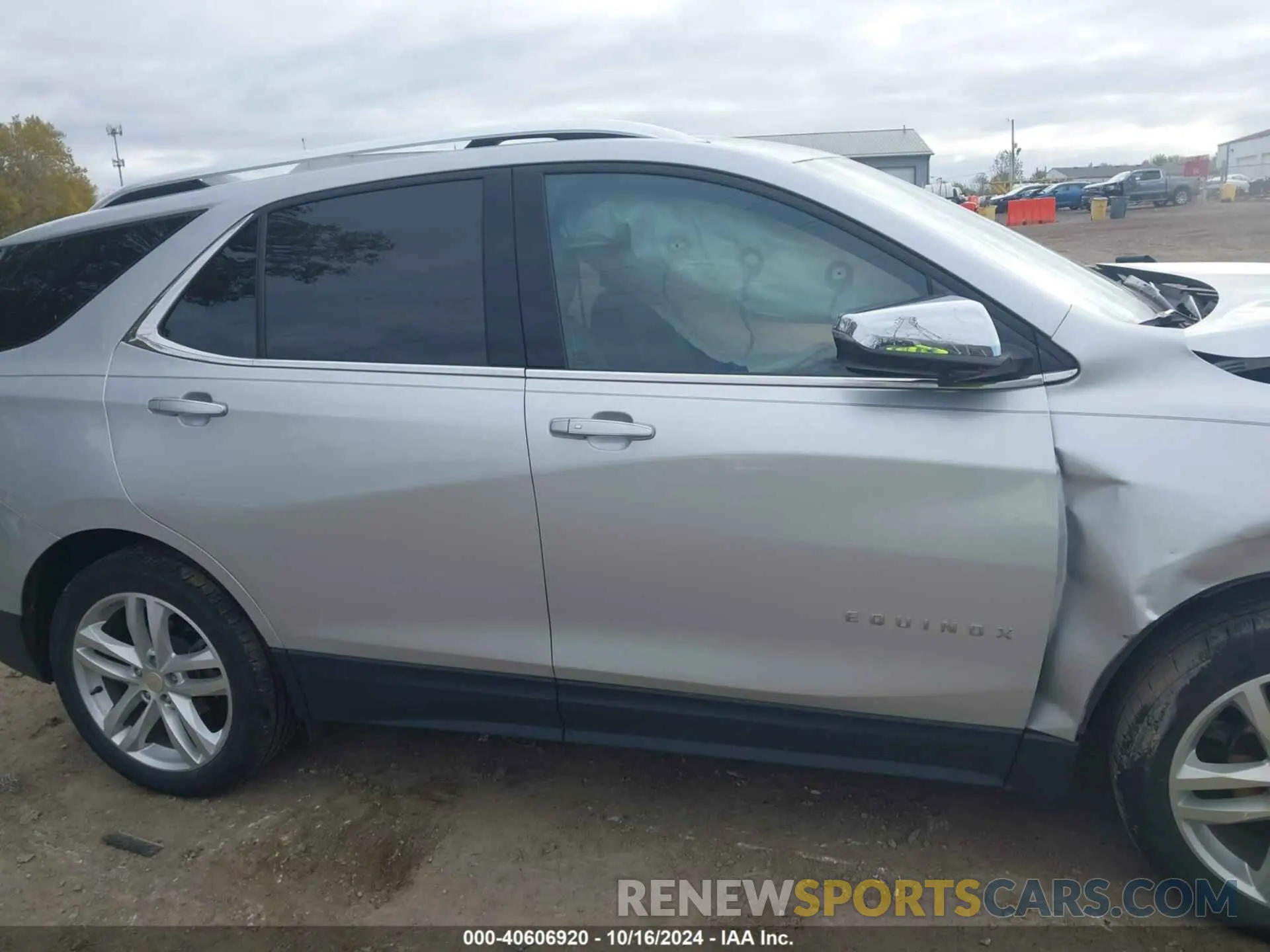 13 Photograph of a damaged car 3GNAXXEV1LS649467 CHEVROLET EQUINOX 2020