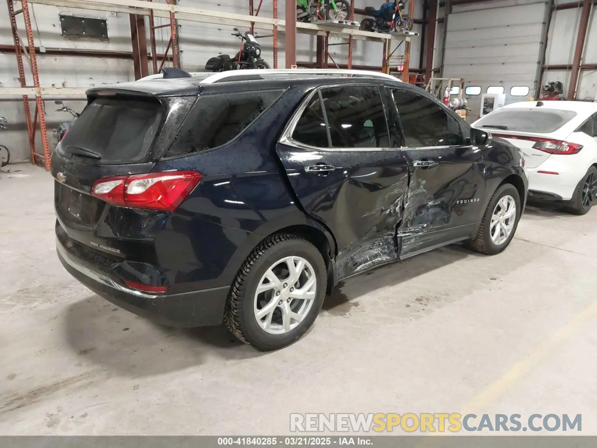 4 Фотография поврежденного автомобиля 3GNAXXEV2LS532402 CHEVROLET EQUINOX 2020
