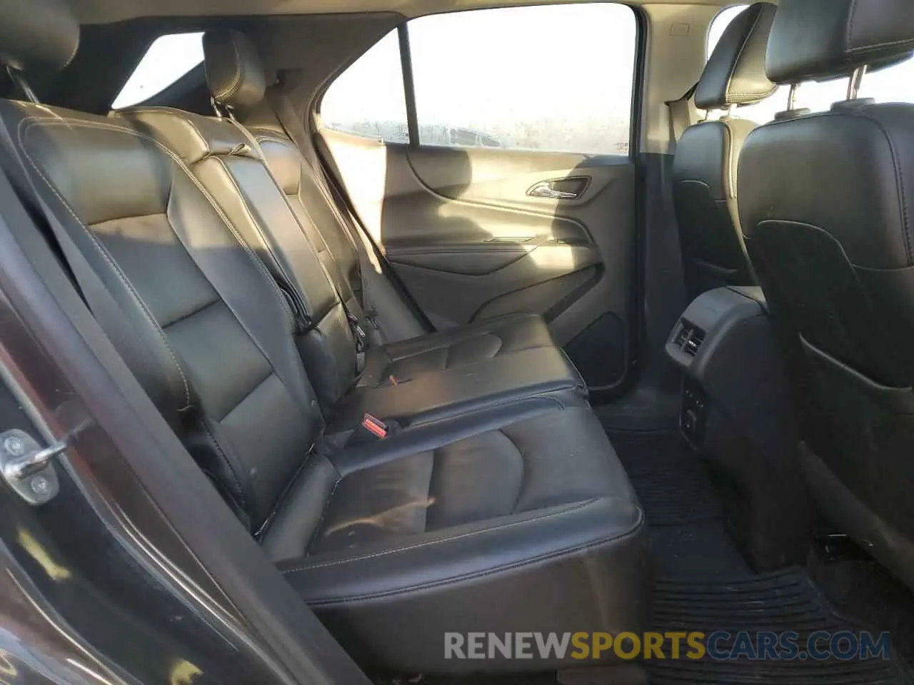 11 Photograph of a damaged car 3GNAXXEV8LS506676 CHEVROLET EQUINOX 2020