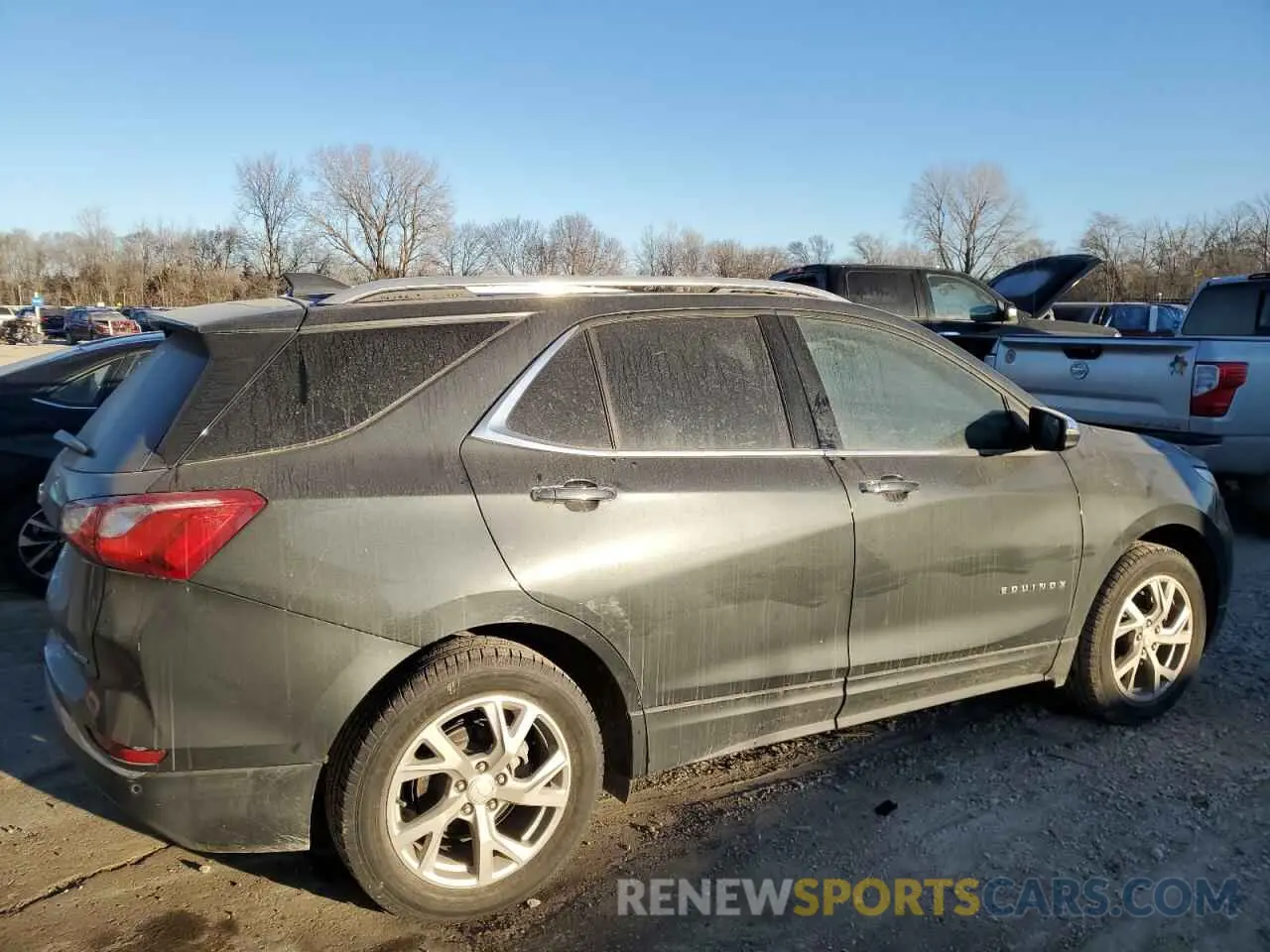 3 Photograph of a damaged car 3GNAXXEV8LS506676 CHEVROLET EQUINOX 2020