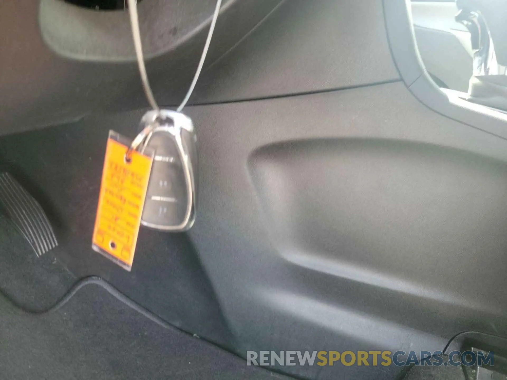 11 Photograph of a damaged car 2GNAXHEV2M6116582 CHEVROLET EQUINOX 2021