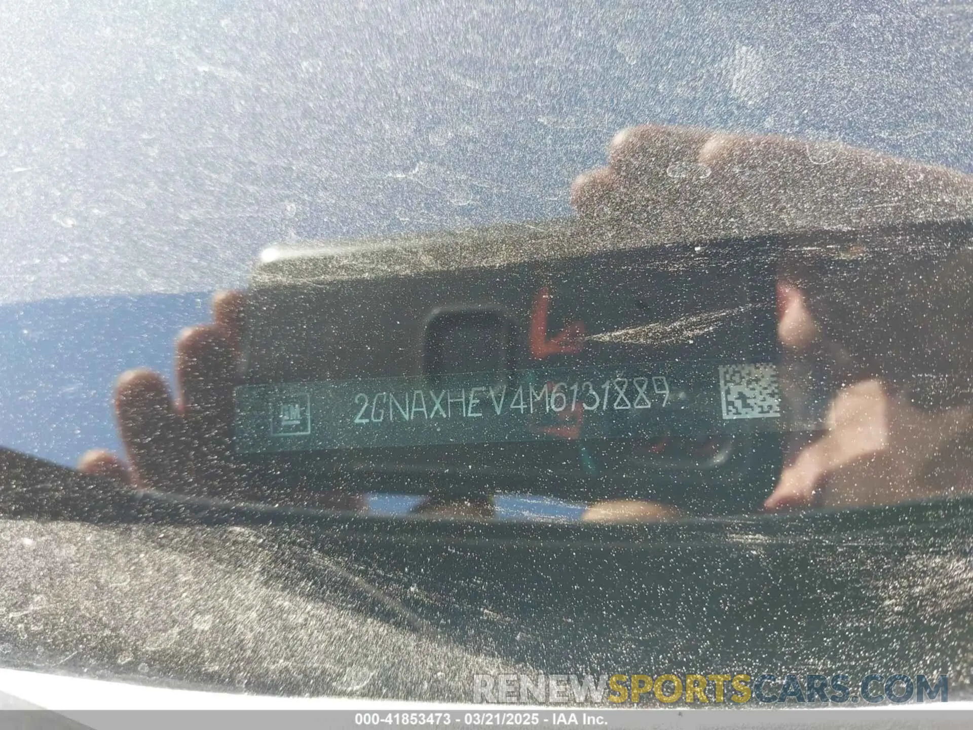 9 Photograph of a damaged car 2GNAXHEV4M6131889 CHEVROLET EQUINOX 2021