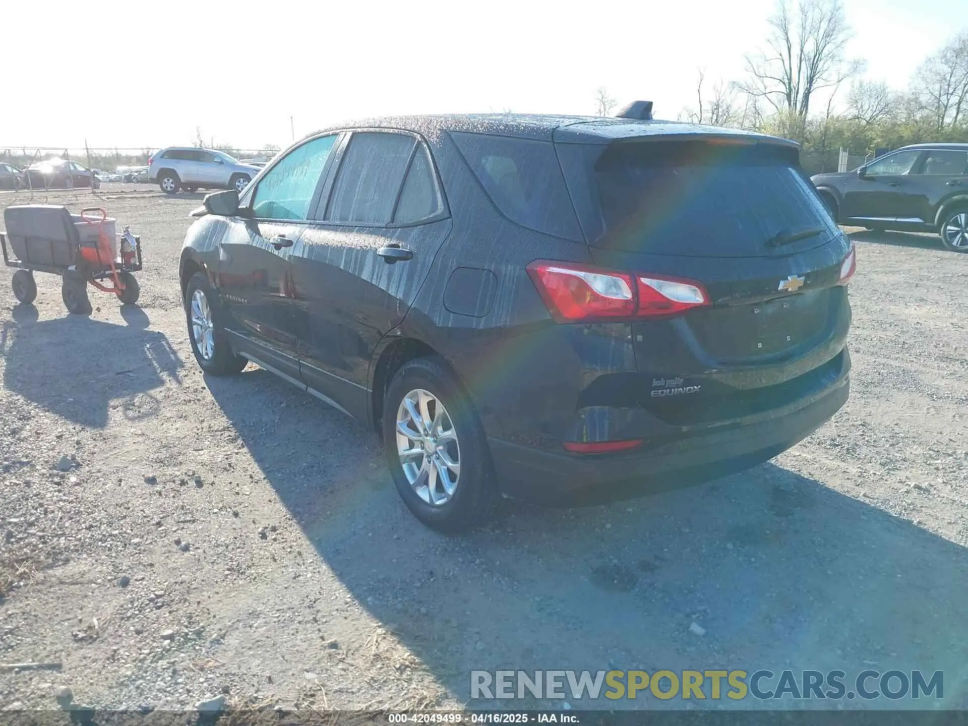 3 Фотография поврежденного автомобиля 2GNAXHEV4M6148322 CHEVROLET EQUINOX 2021