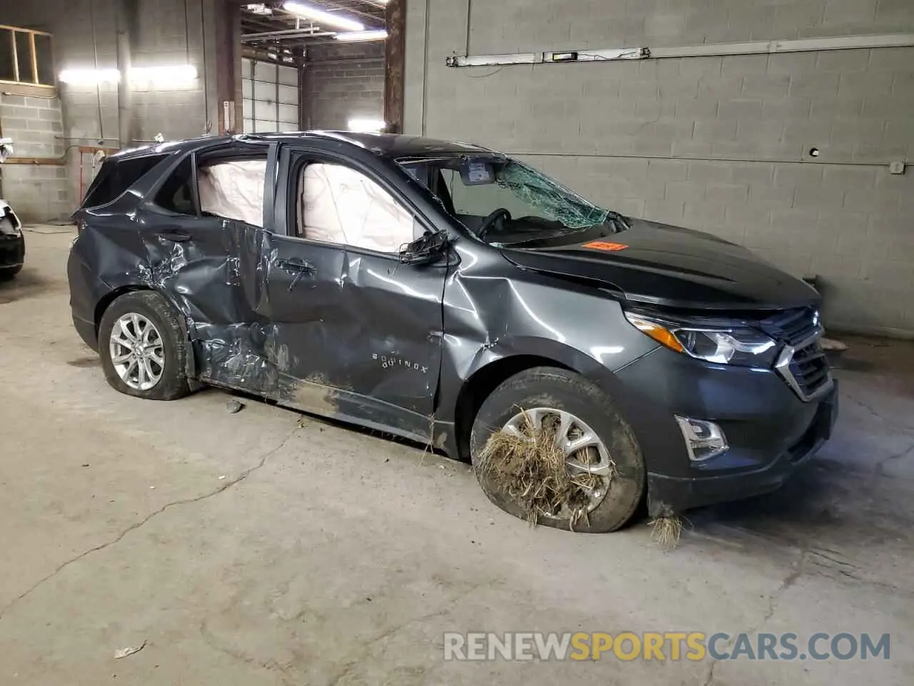 4 Фотография поврежденного автомобиля 2GNAXHEV7M6105772 CHEVROLET EQUINOX 2021