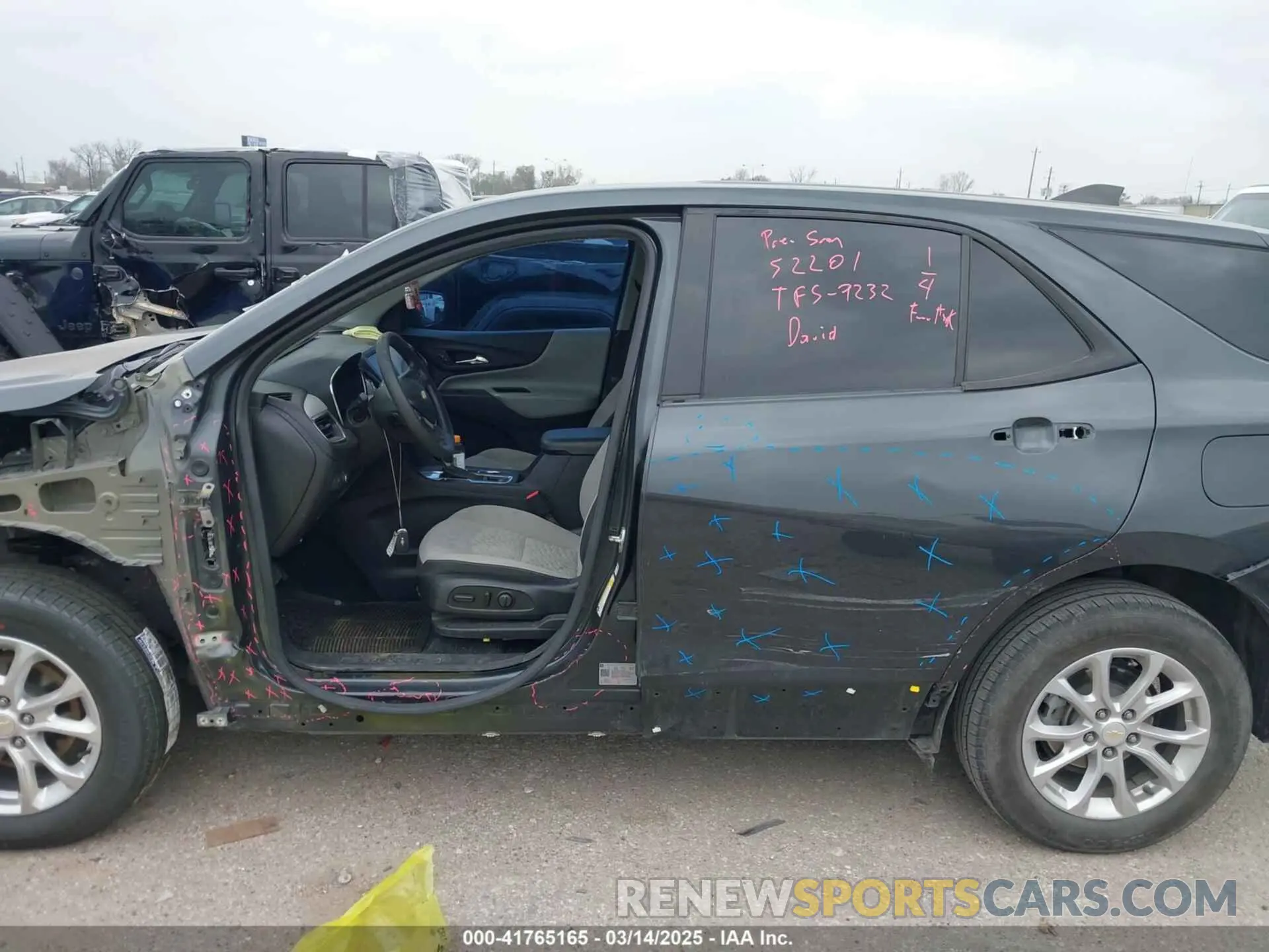 14 Photograph of a damaged car 2GNAXHEV7M6152848 CHEVROLET EQUINOX 2021