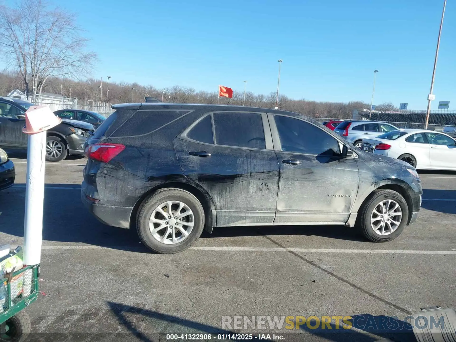 13 Фотография поврежденного автомобиля 2GNAXHEV8M6119387 CHEVROLET EQUINOX 2021